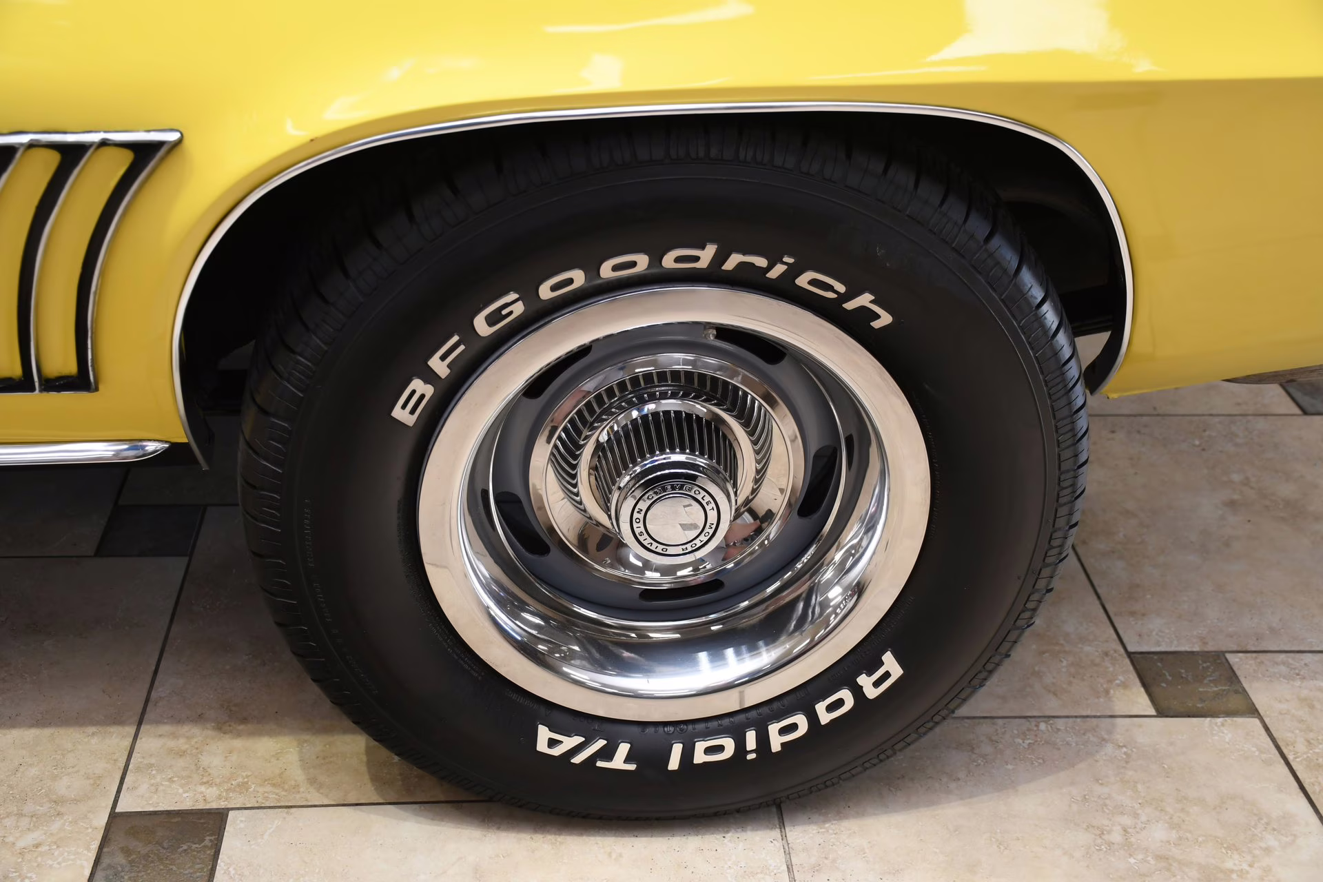 1969 Yellow Chevrolet Camaro