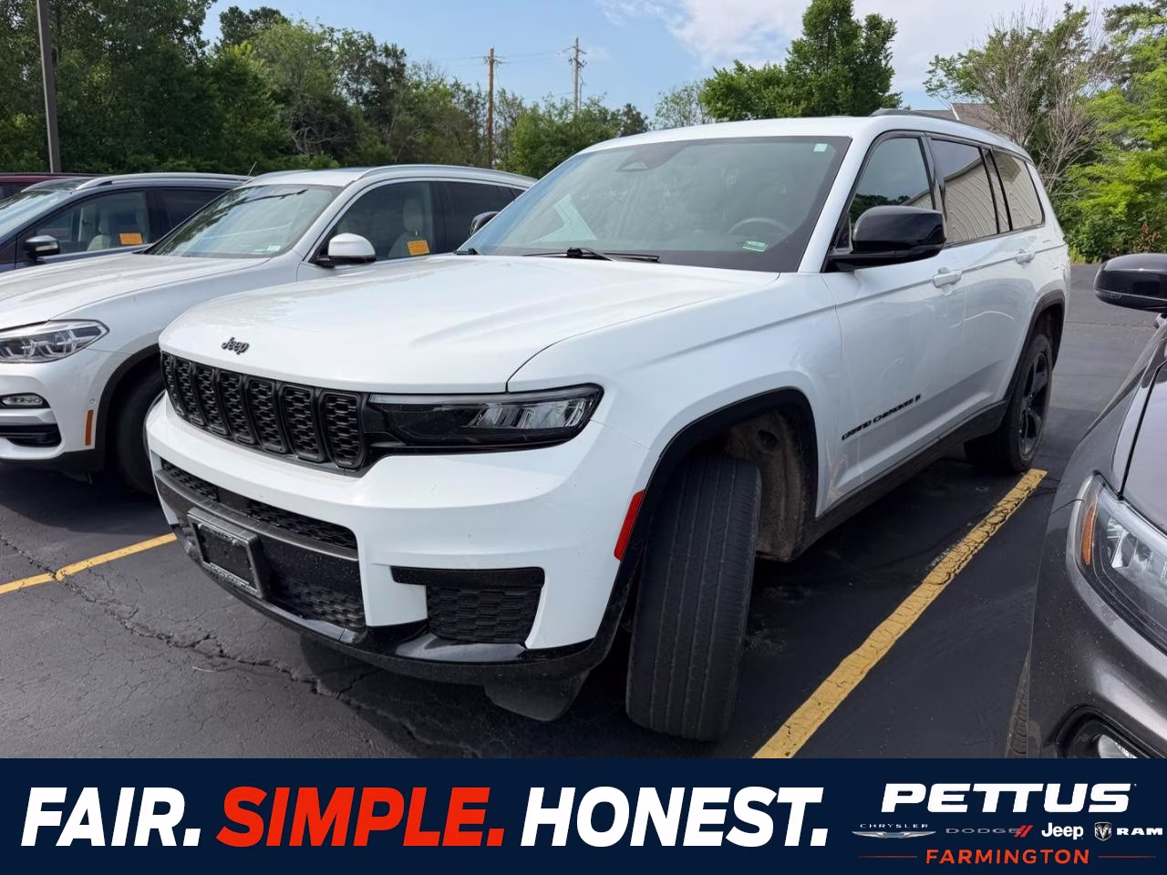 2023 Bright White Clearcoat Jeep Grand Cherokee L 4WD Altitude 4X4 SUV