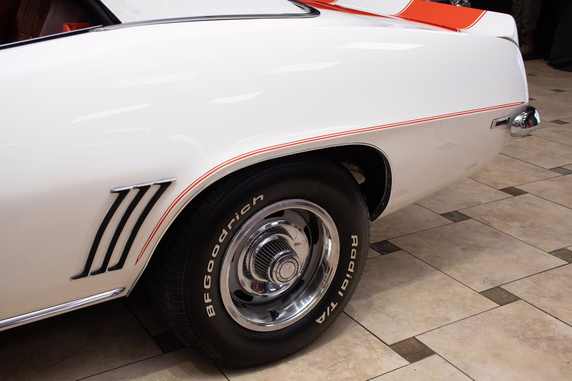 1969 Dover White/Hugger Orange Chevrolet Camaro