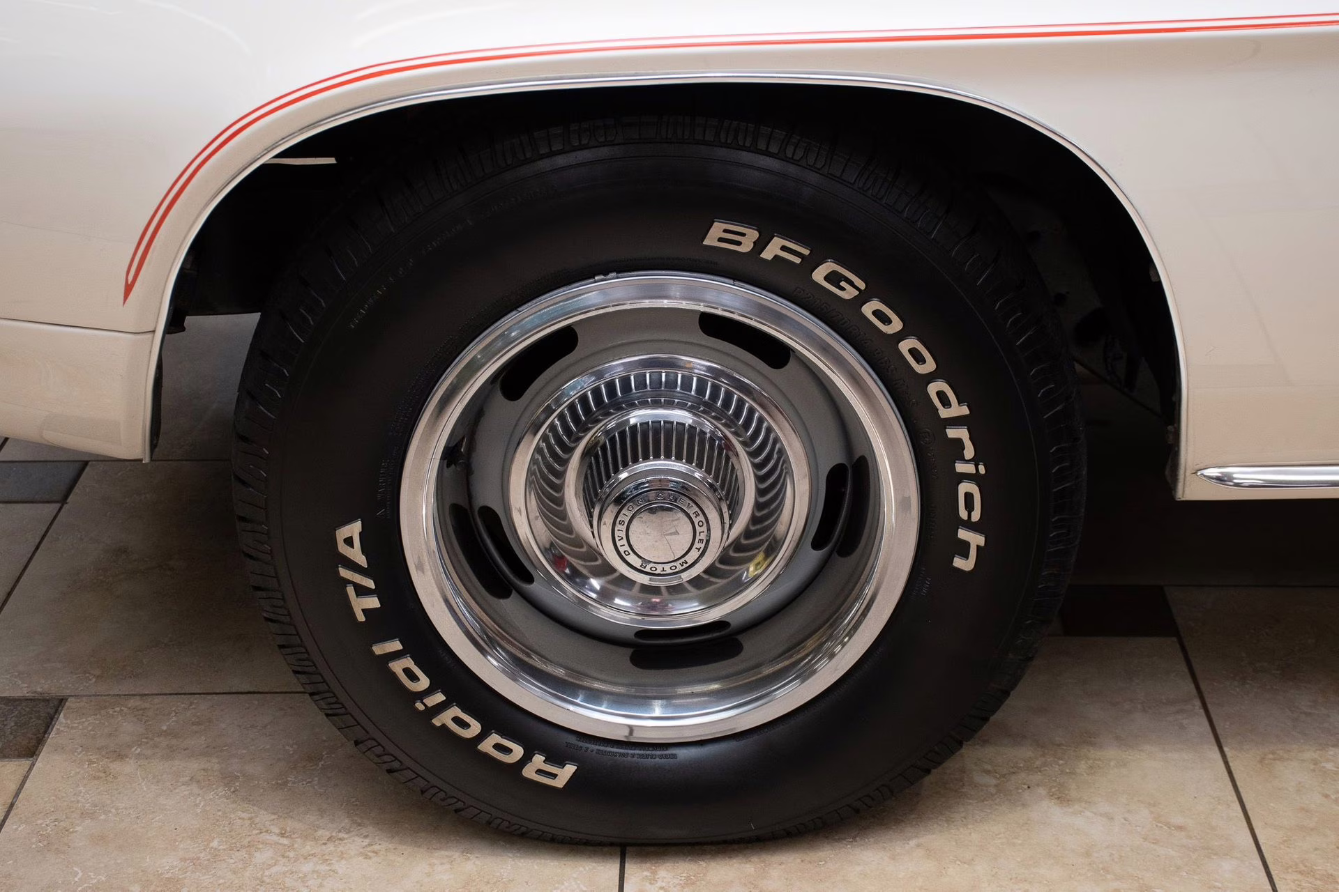 1969 Dover White/Hugger Orange Chevrolet Camaro