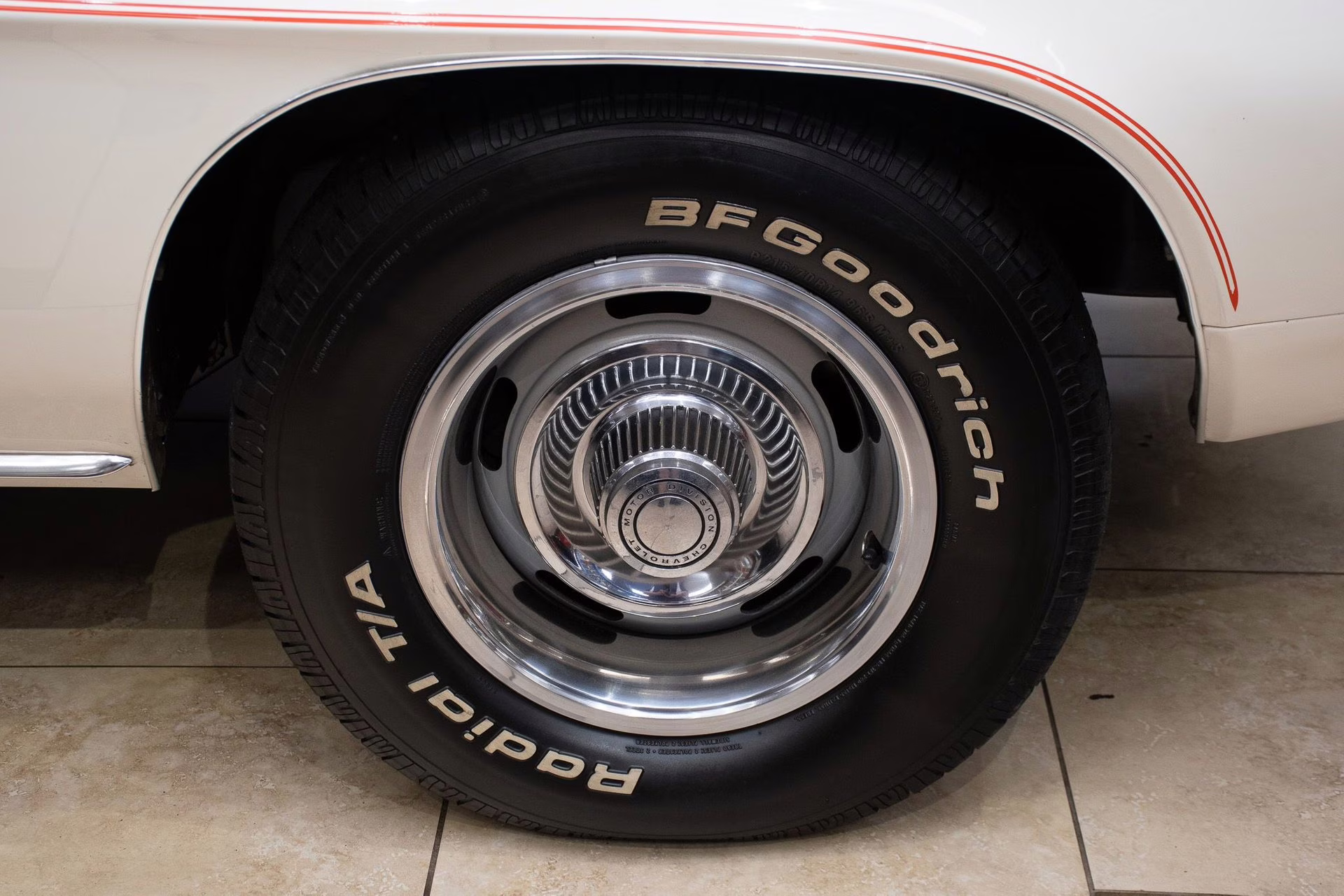 1969 Dover White/Hugger Orange Chevrolet Camaro