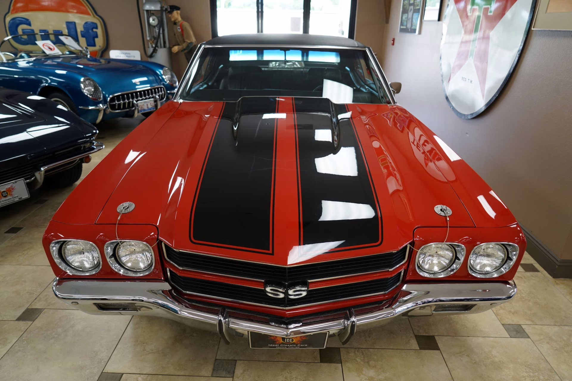 1970 Cranberry Red w/ Black Chevrolet Chevelle