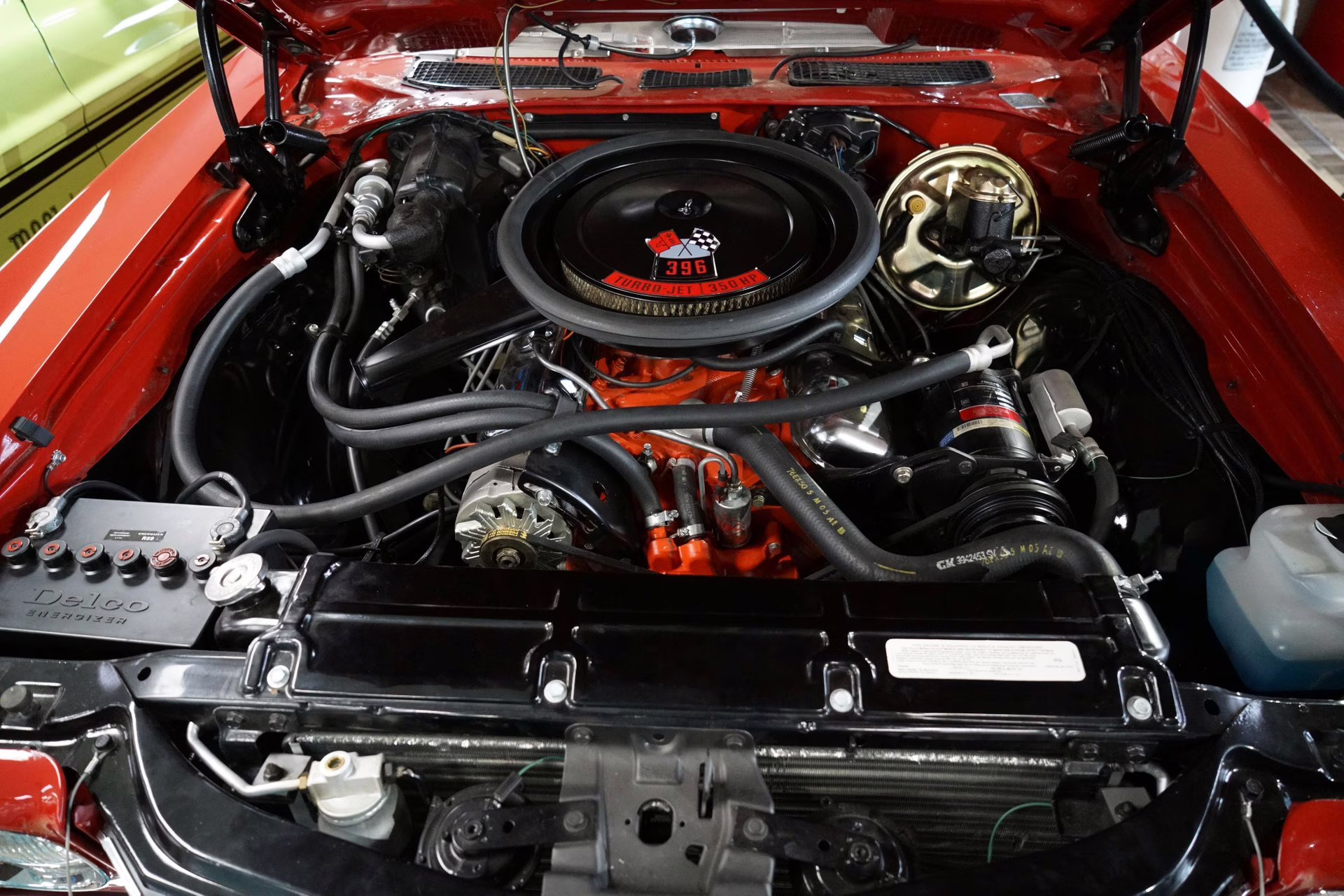 1970 Cranberry Red &amp; White Chevrolet Chevelle