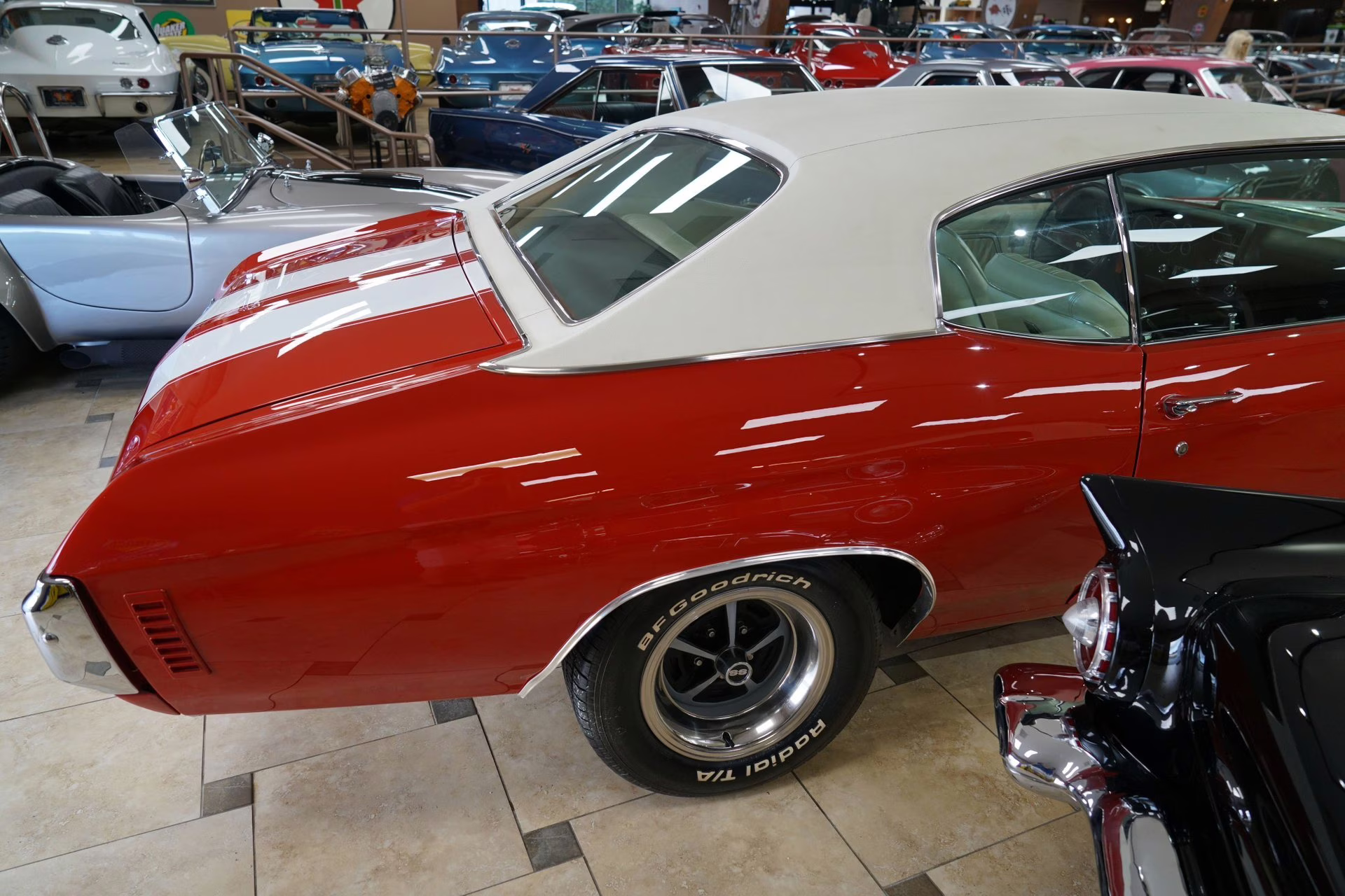 1970 Cranberry Red &amp; White Chevrolet Chevelle