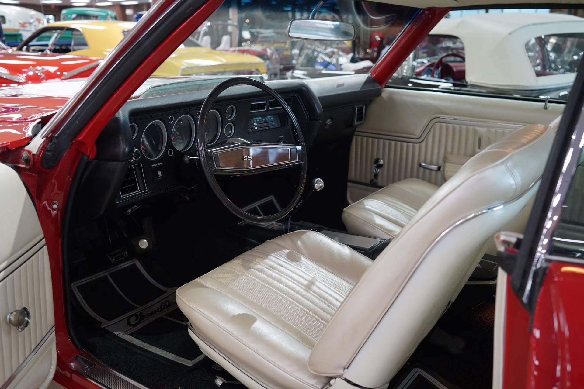 1970 Cranberry Red &amp; White Chevrolet Chevelle