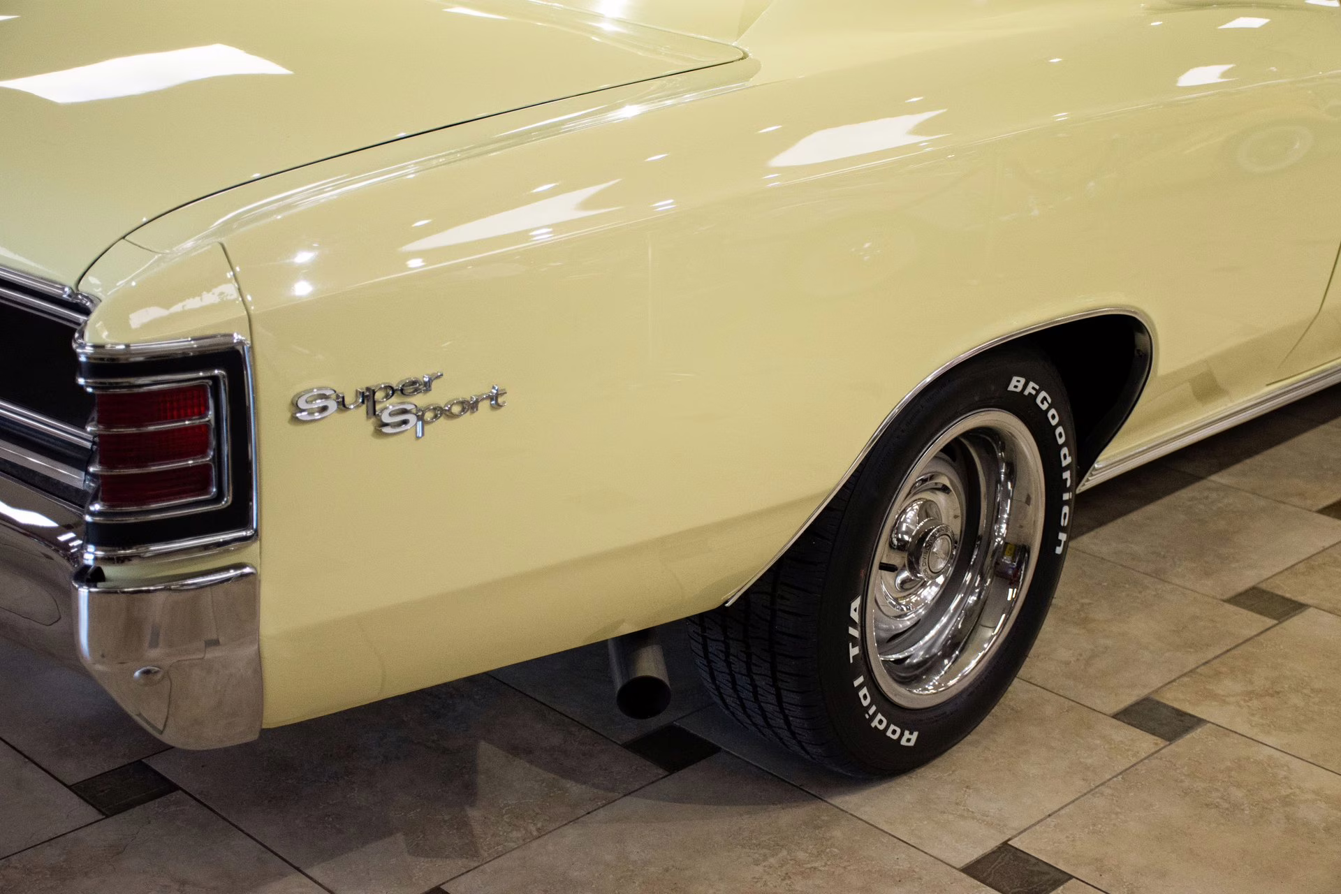 1967 Butternut Yellow Chevrolet Chevelle