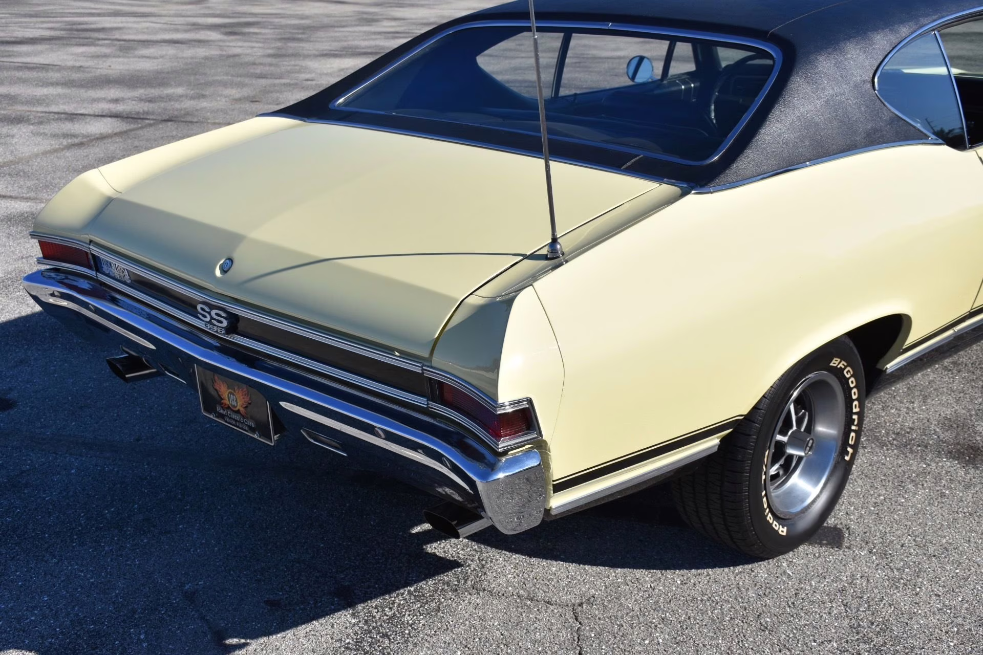 1968 Yellow Chevrolet Chevelle Coupe