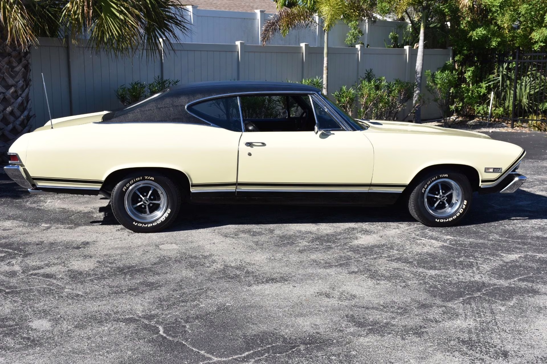 1968 Yellow Chevrolet Chevelle Coupe
