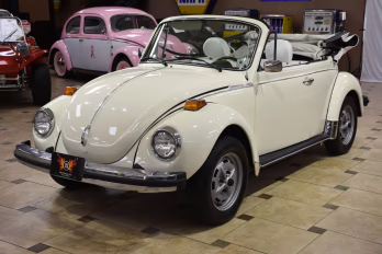 1976 Light Ivory Volkswagen Super Beetle