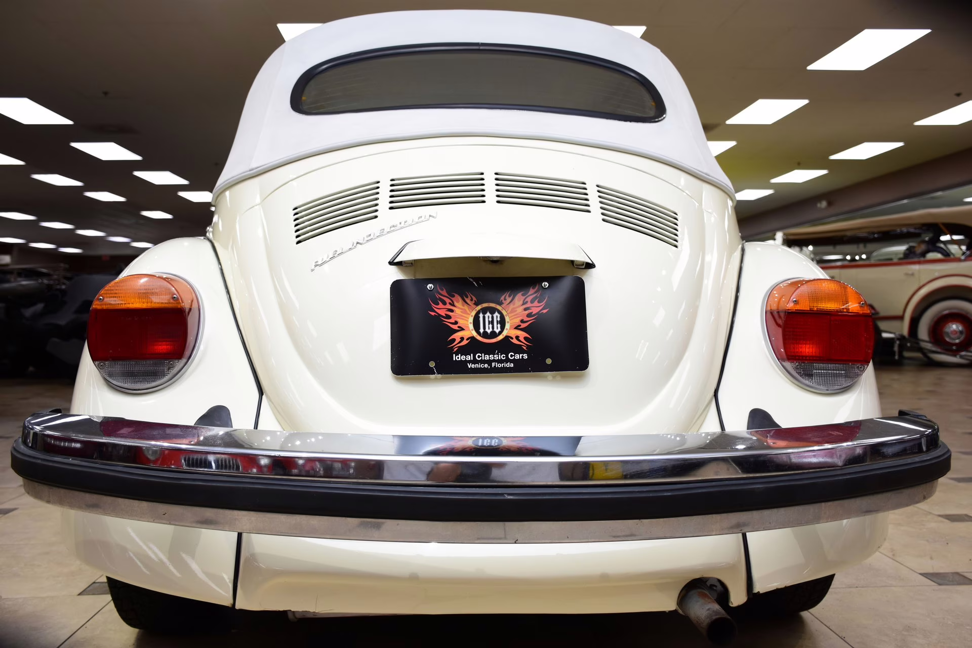 1976 Light Ivory Volkswagen Super Beetle