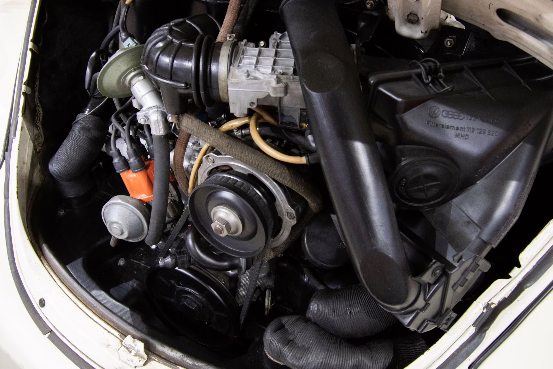 1976 Light Ivory Volkswagen Super Beetle