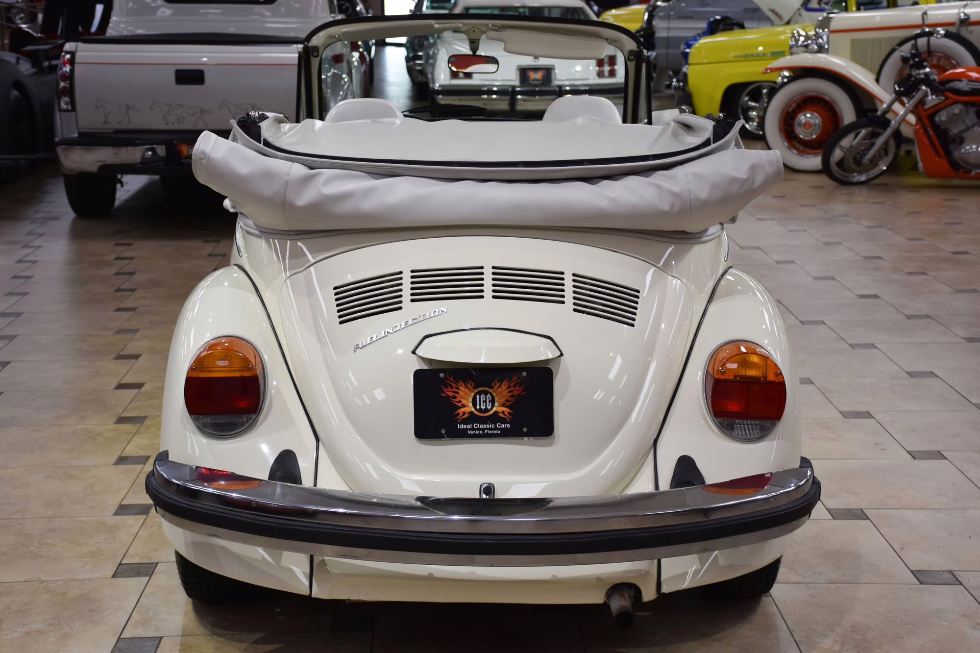 1976 Light Ivory Volkswagen Super Beetle