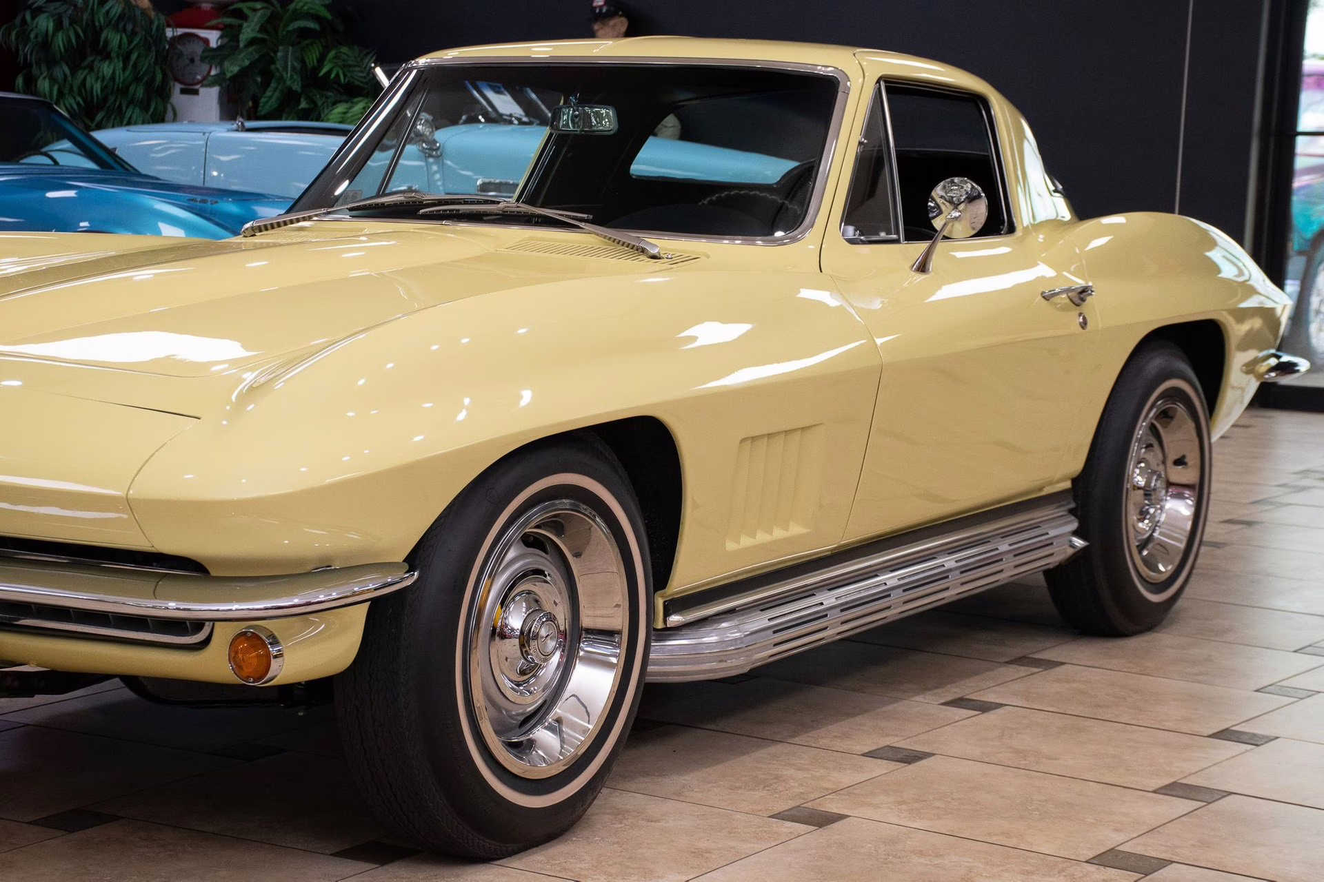 1967 Sunfire Yellow Chevrolet Corvette