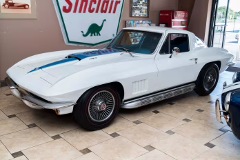1967 Ermine White Chevrolet Corvette