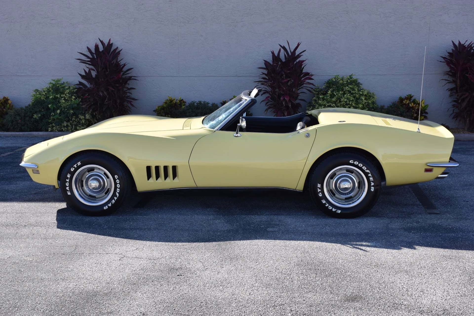 1968 Safari Yellow Chevrolet Corvette