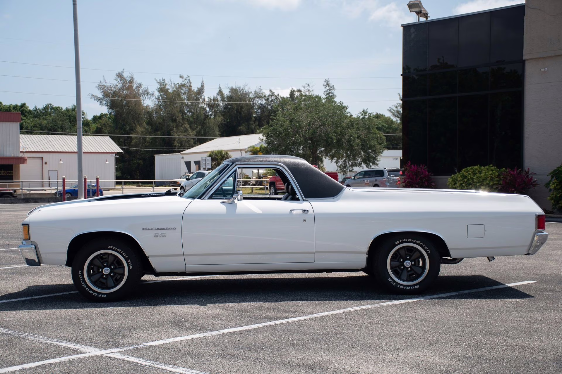 1972 Antique White Chevrolet El Camino