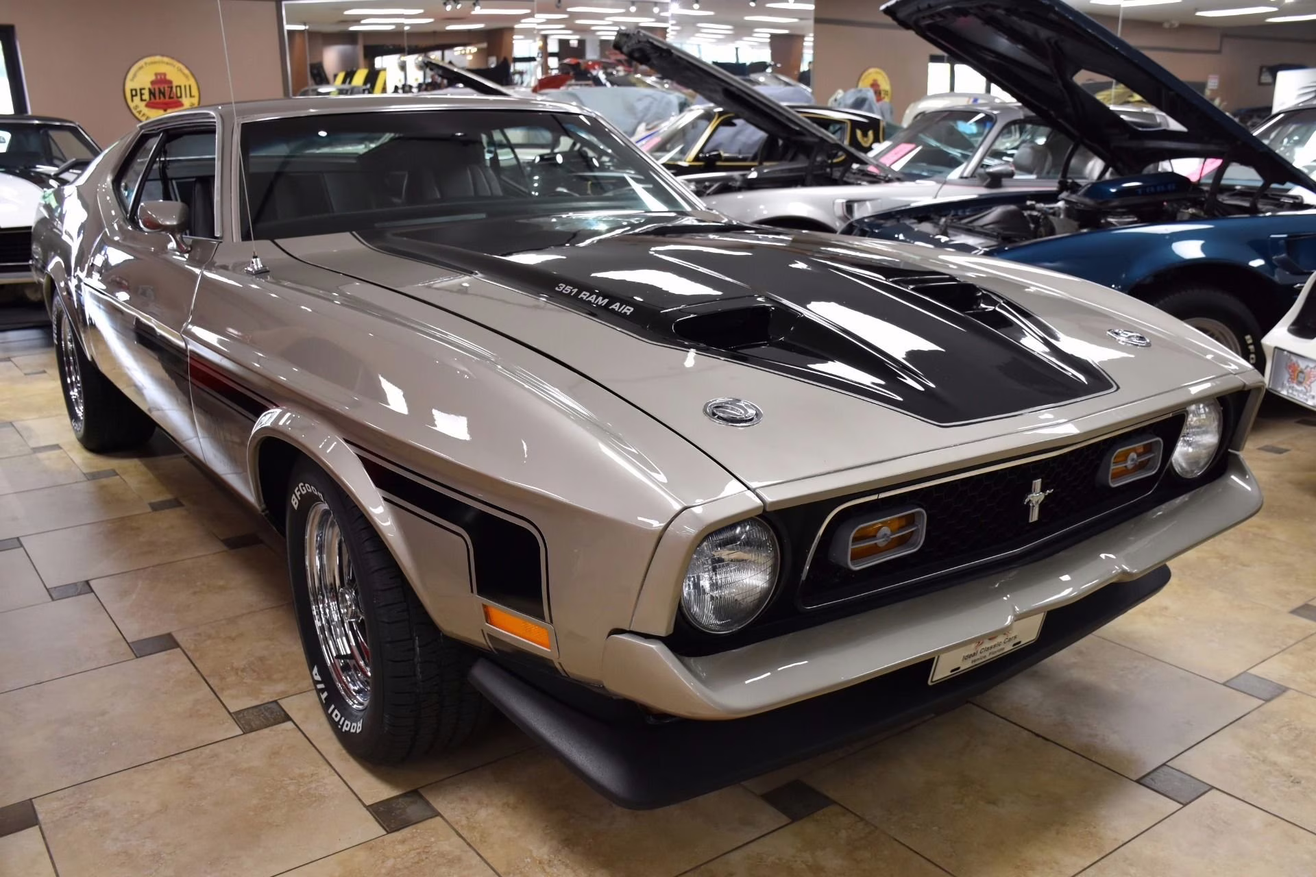 1971 Grey Ford Mustang