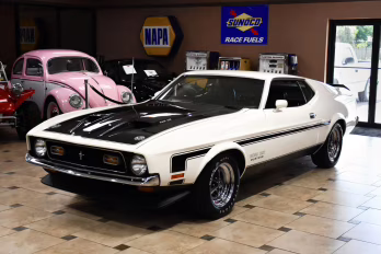 1971 White Ford Mustang