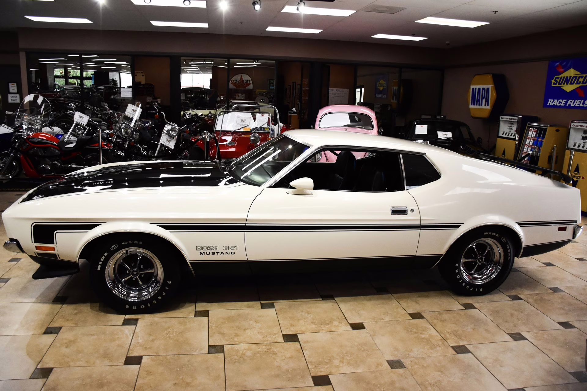 1971 White Ford Mustang