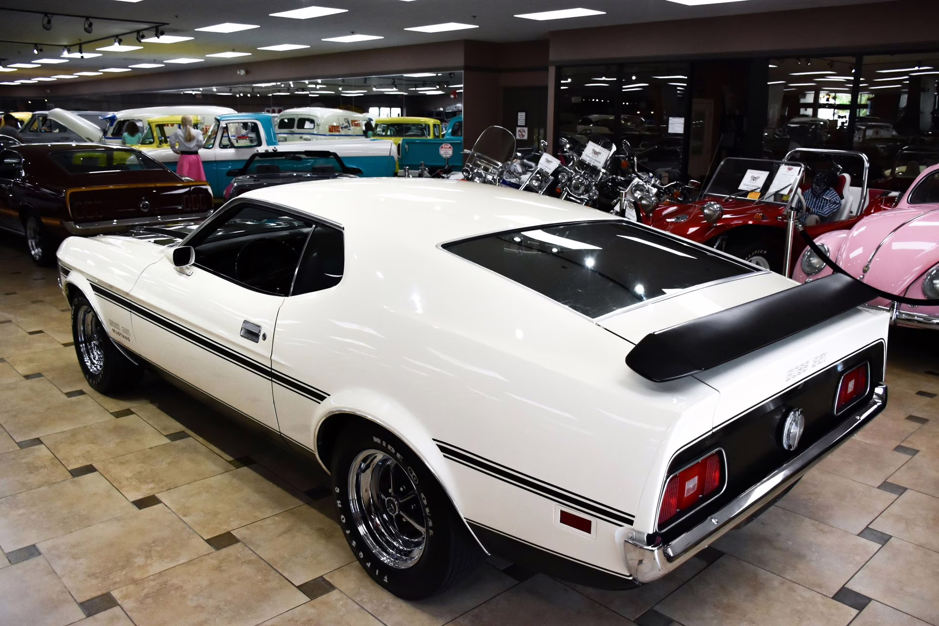 1971 White Ford Mustang