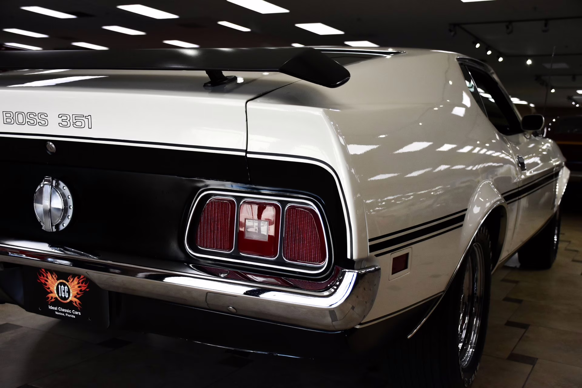 1971 White Ford Mustang
