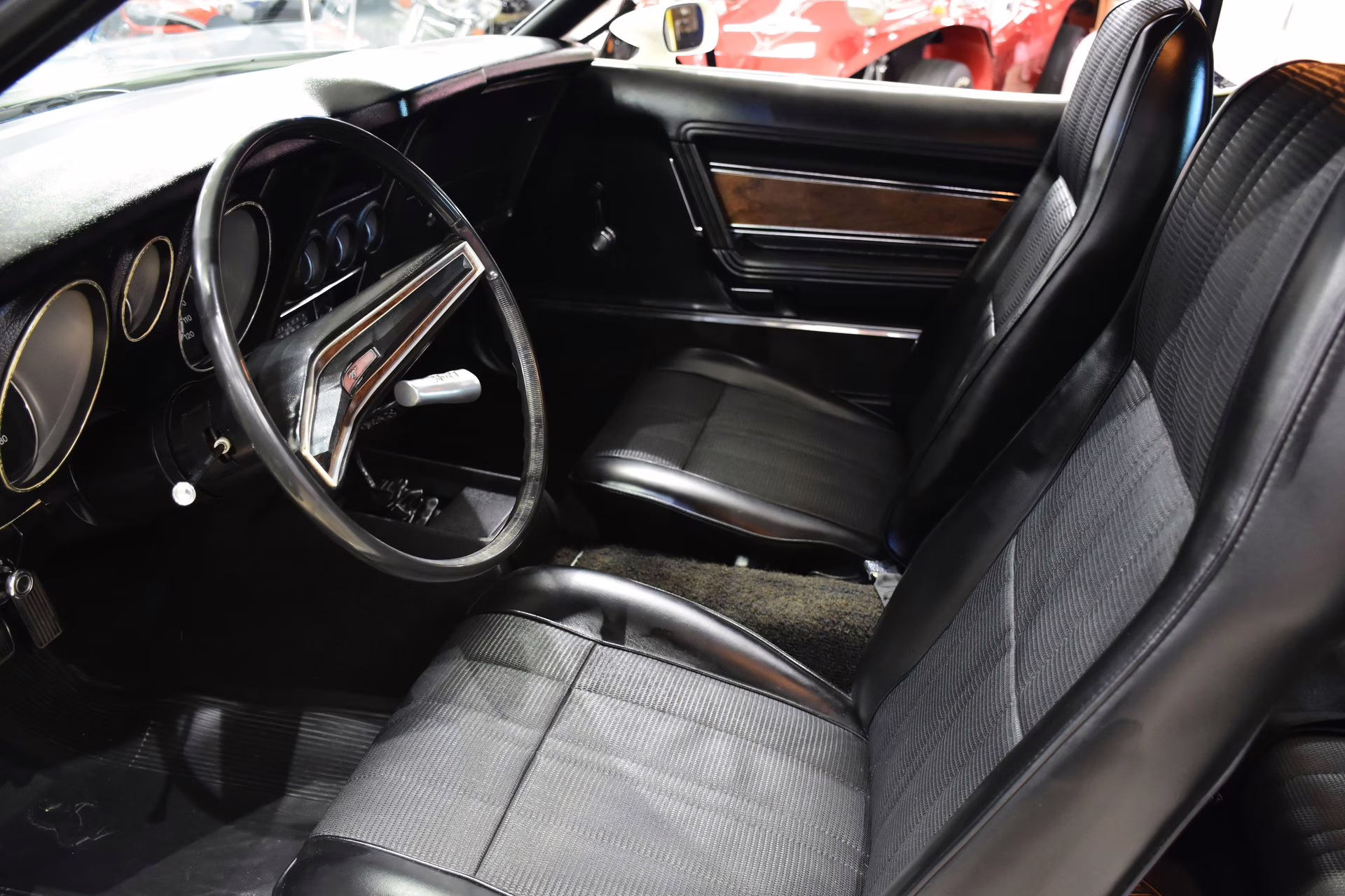 1971 White Ford Mustang