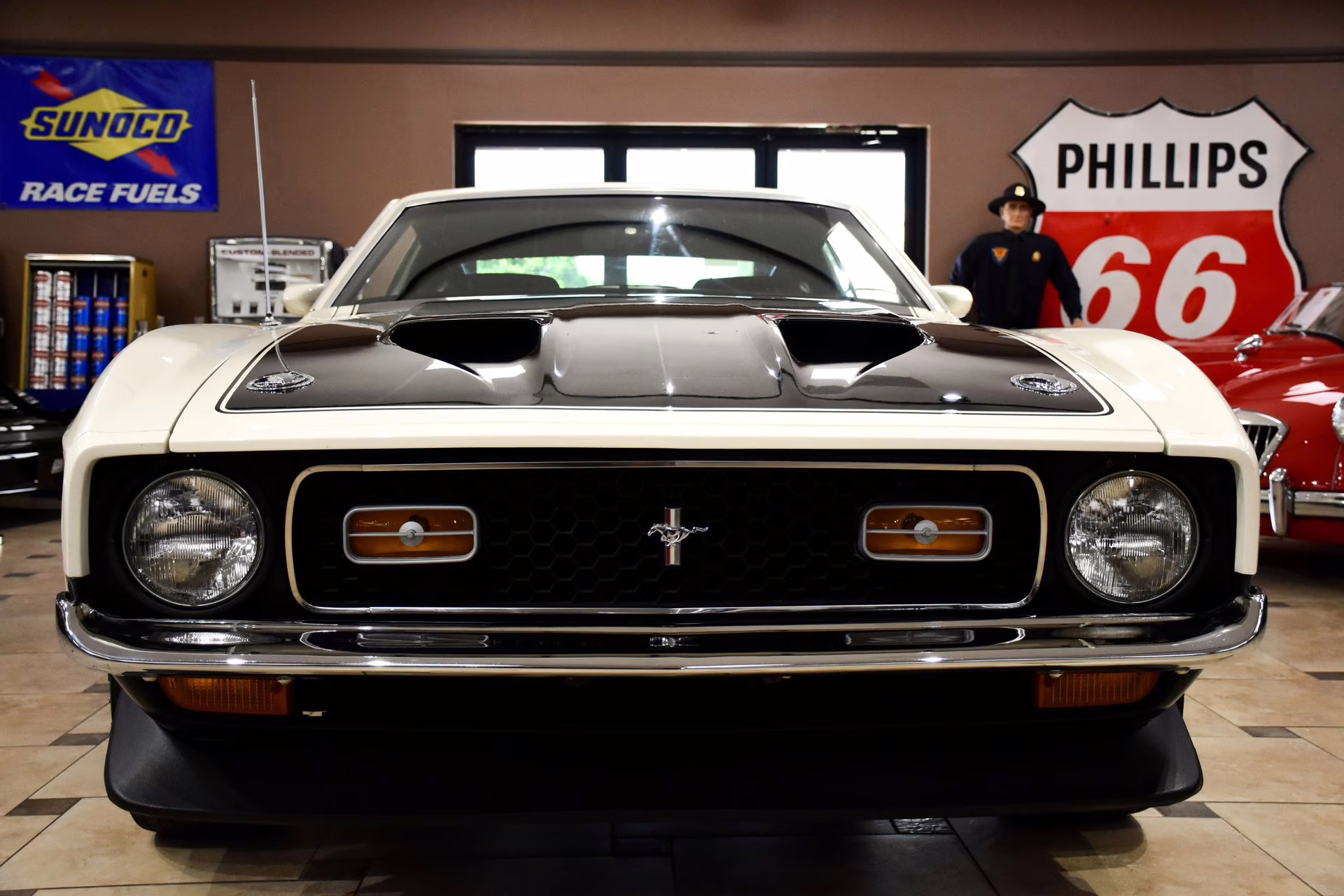 1971 White Ford Mustang