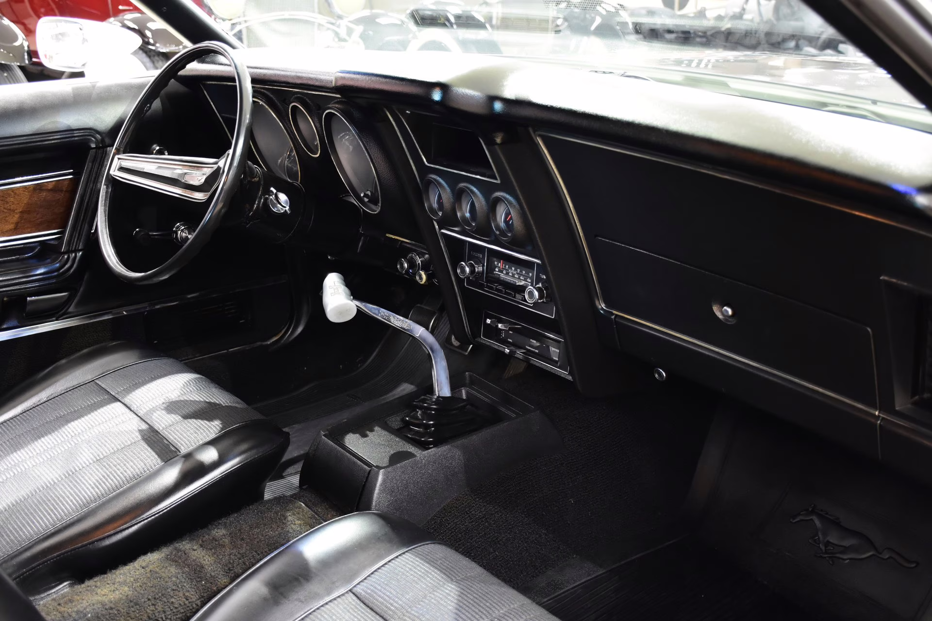 1971 White Ford Mustang