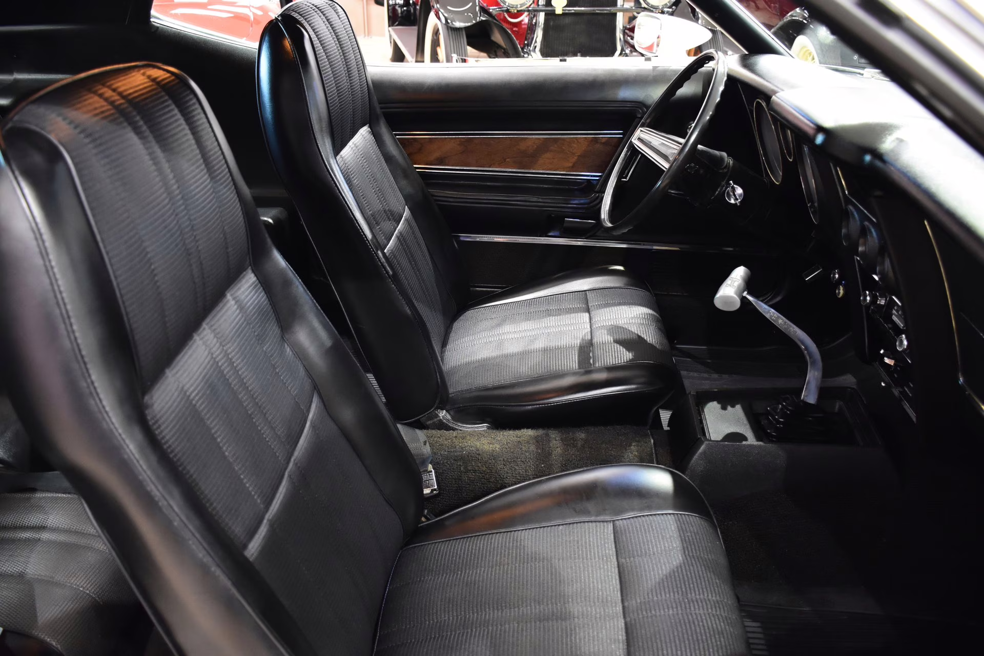 1971 White Ford Mustang