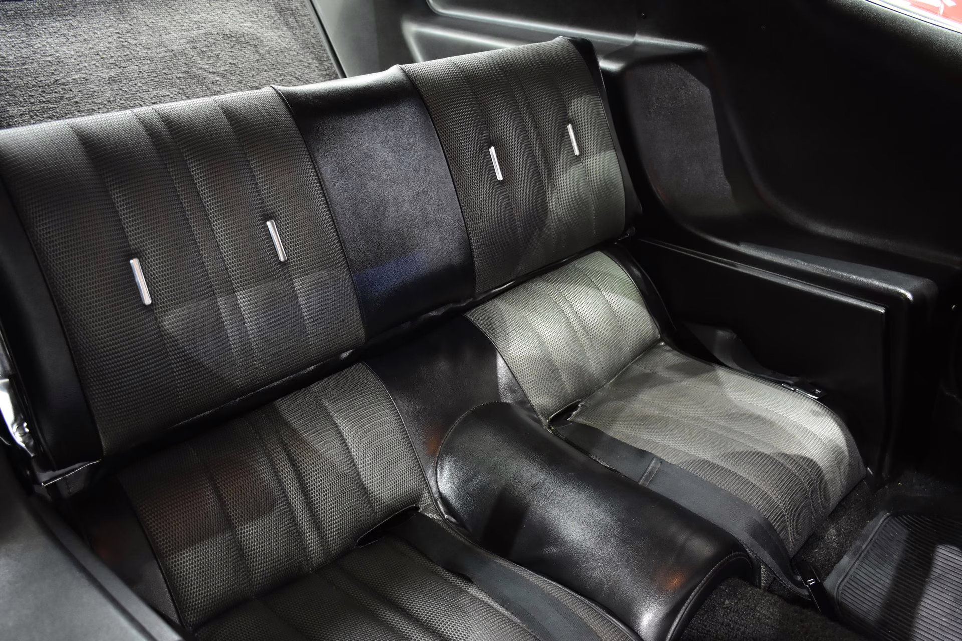 1971 White Ford Mustang