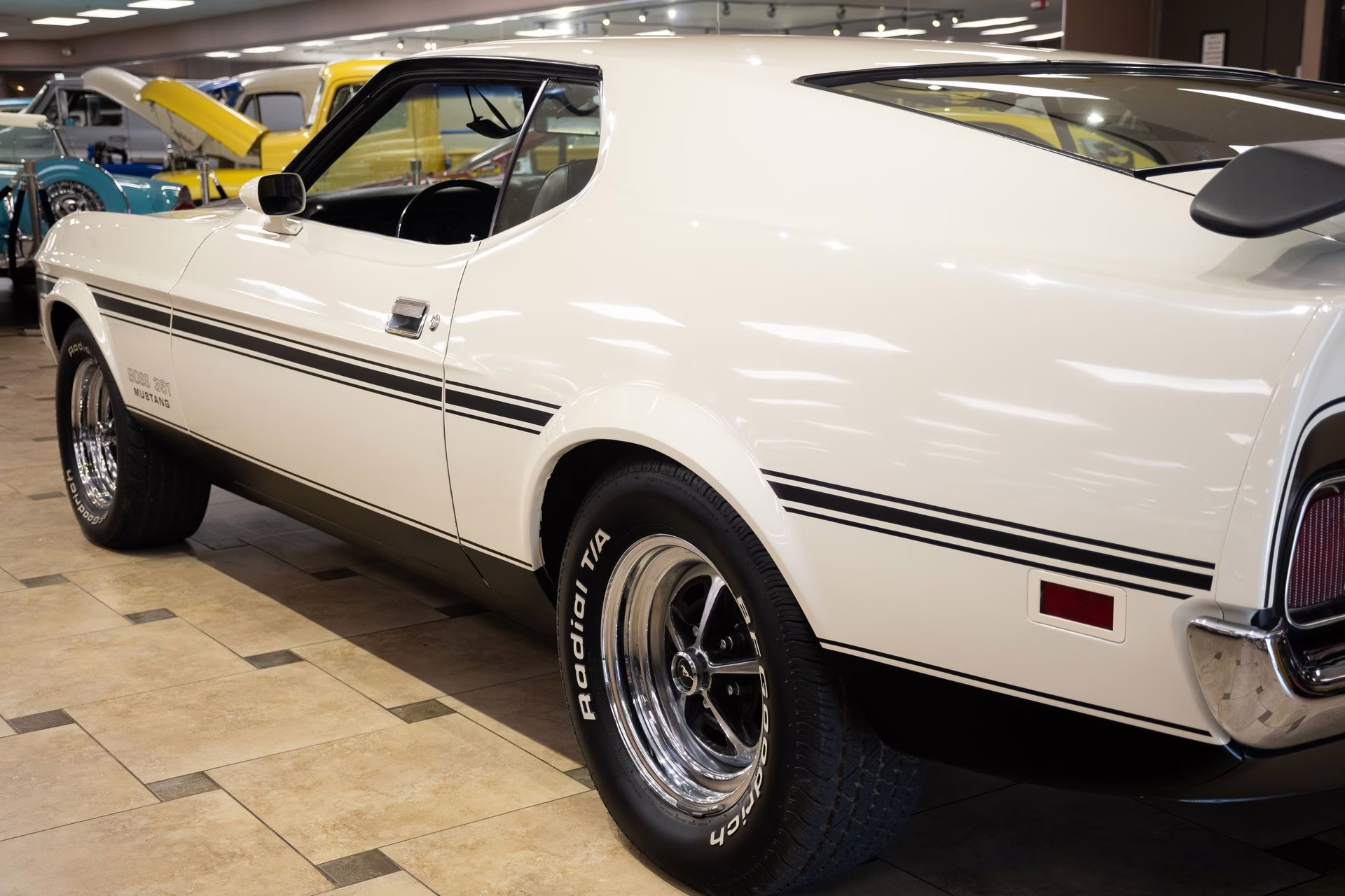 1971 White Ford Mustang
