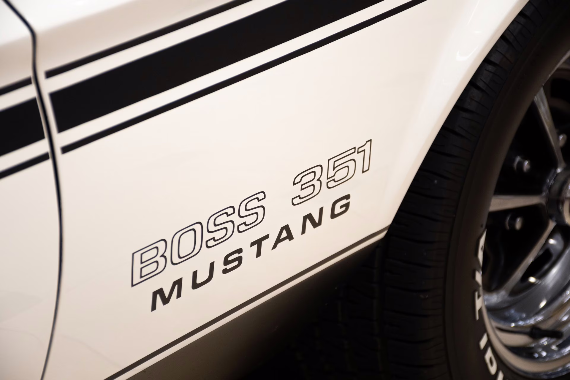 1971 White Ford Mustang