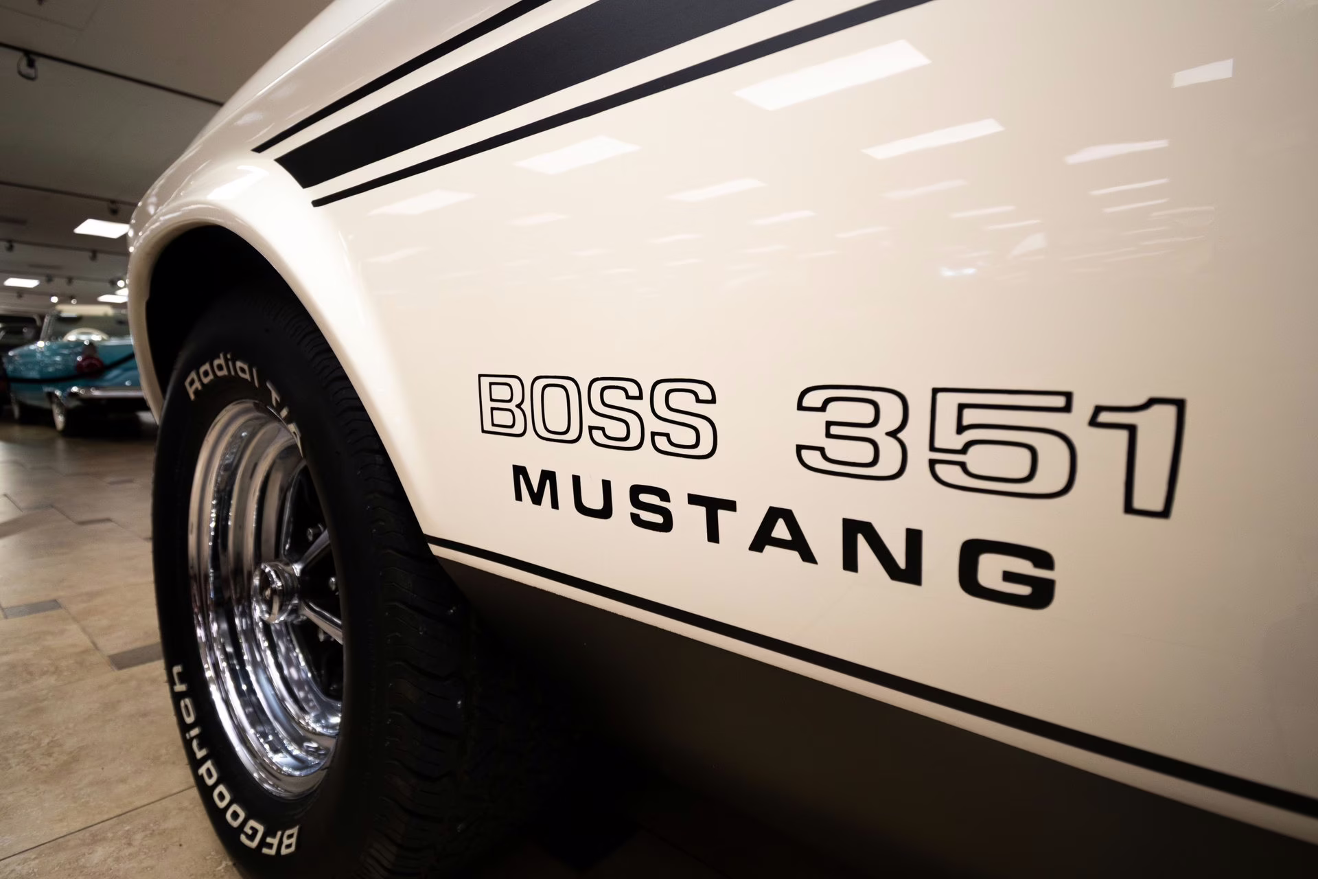 1971 White Ford Mustang