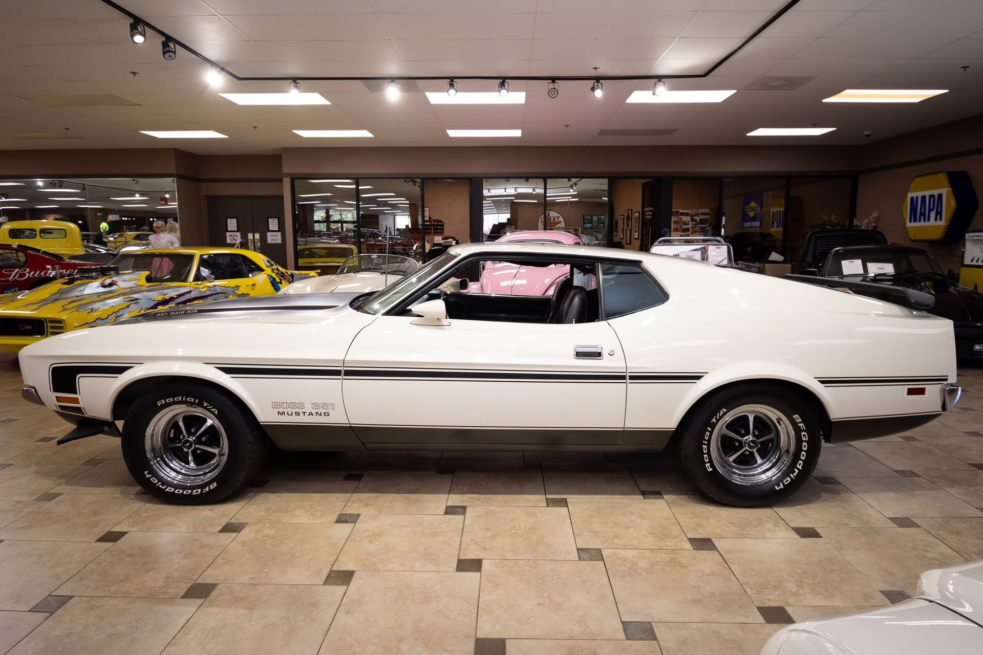 1971 White Ford Mustang