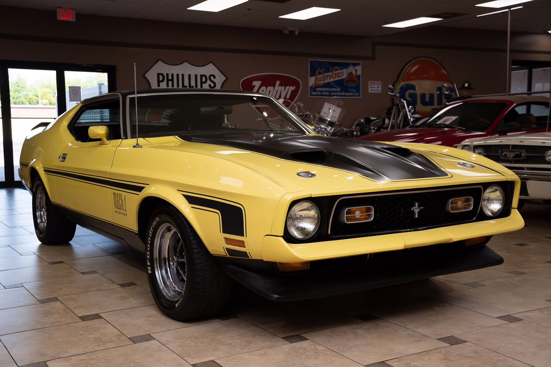 1971 Grabber Yellow Ford Mustang