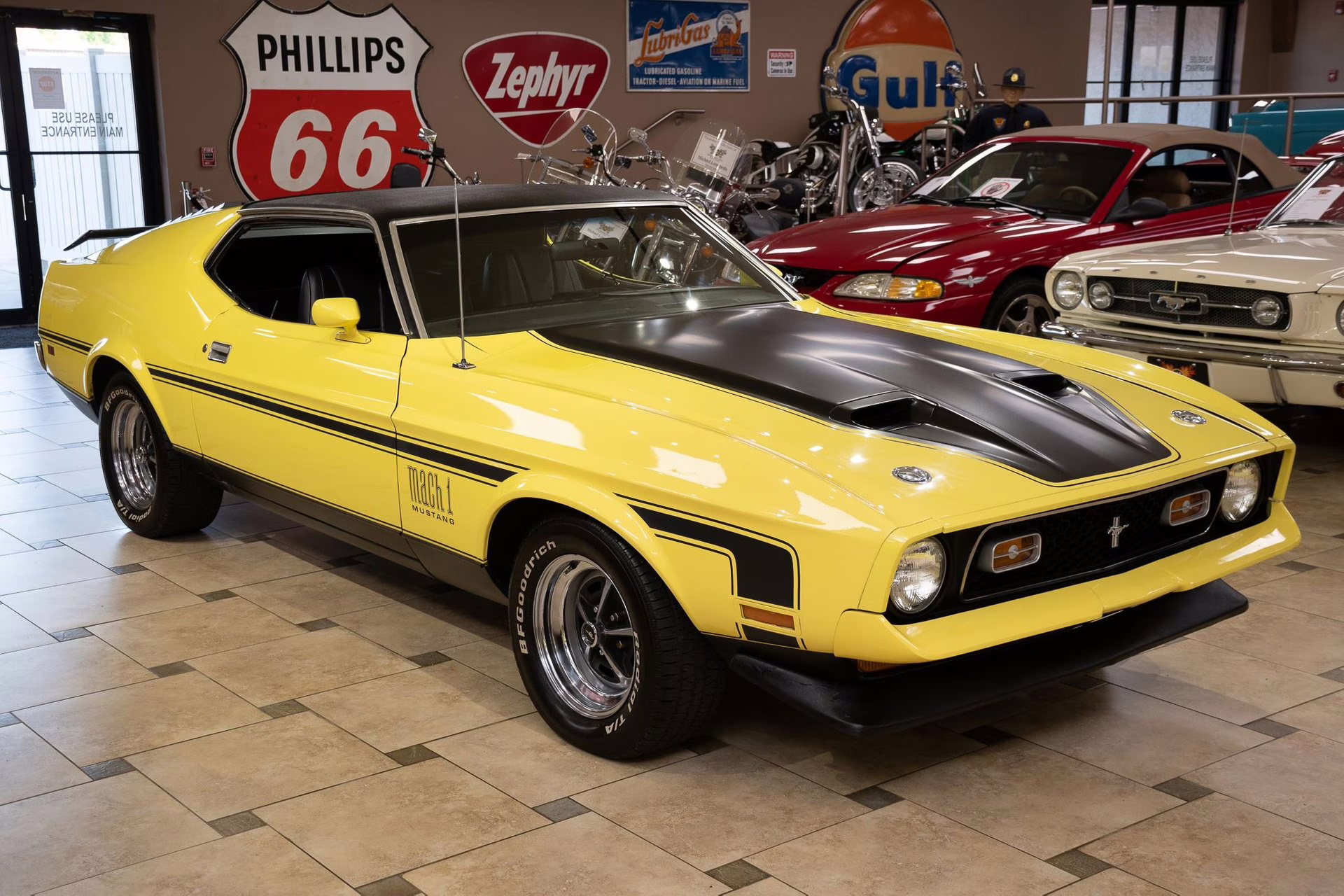 1971 Grabber Yellow Ford Mustang