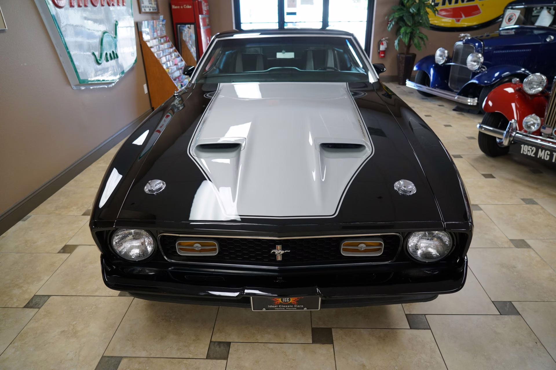 1971 Raven Black Ford Mustang