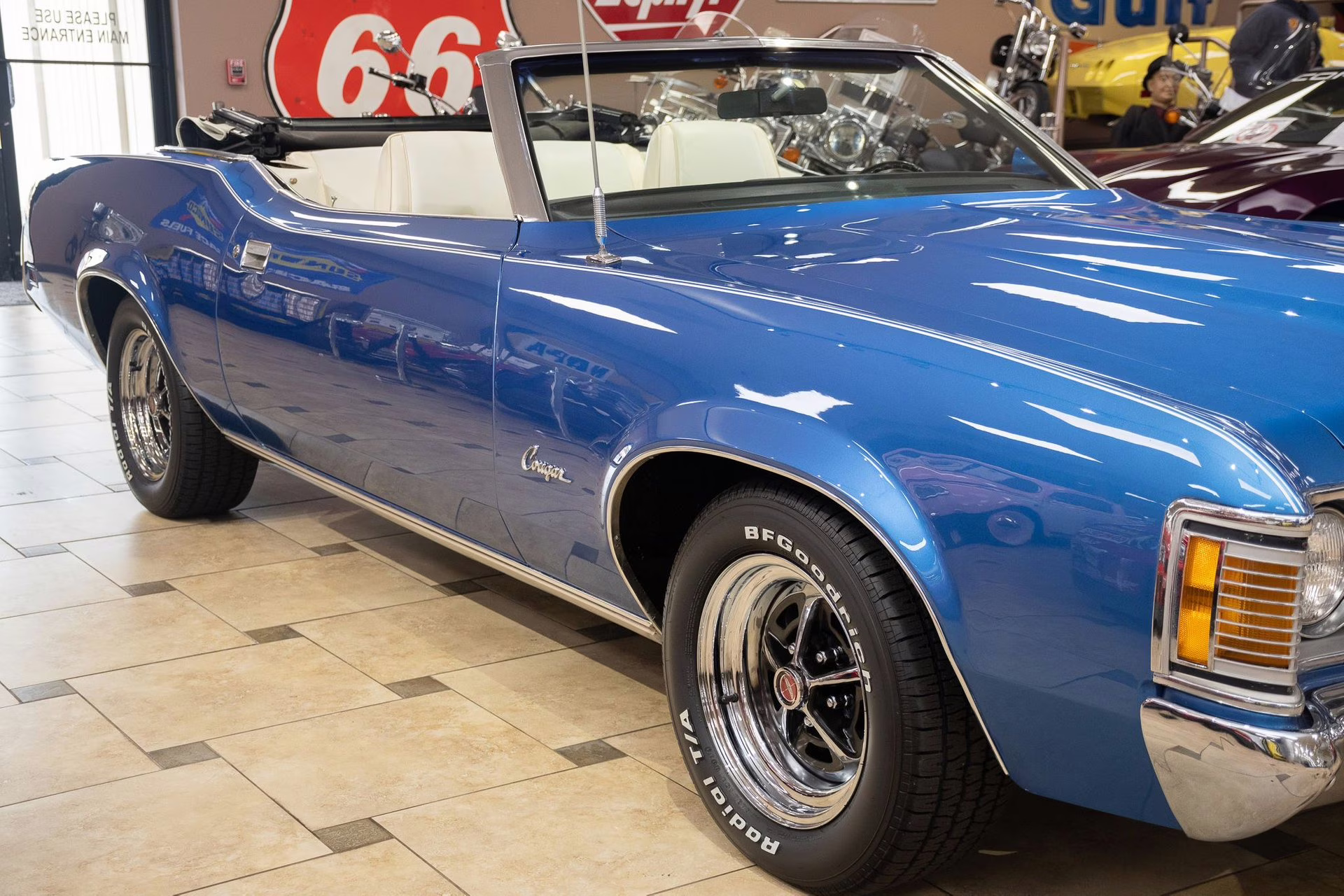 1971 Bright Blue Poly Mercury Cougar