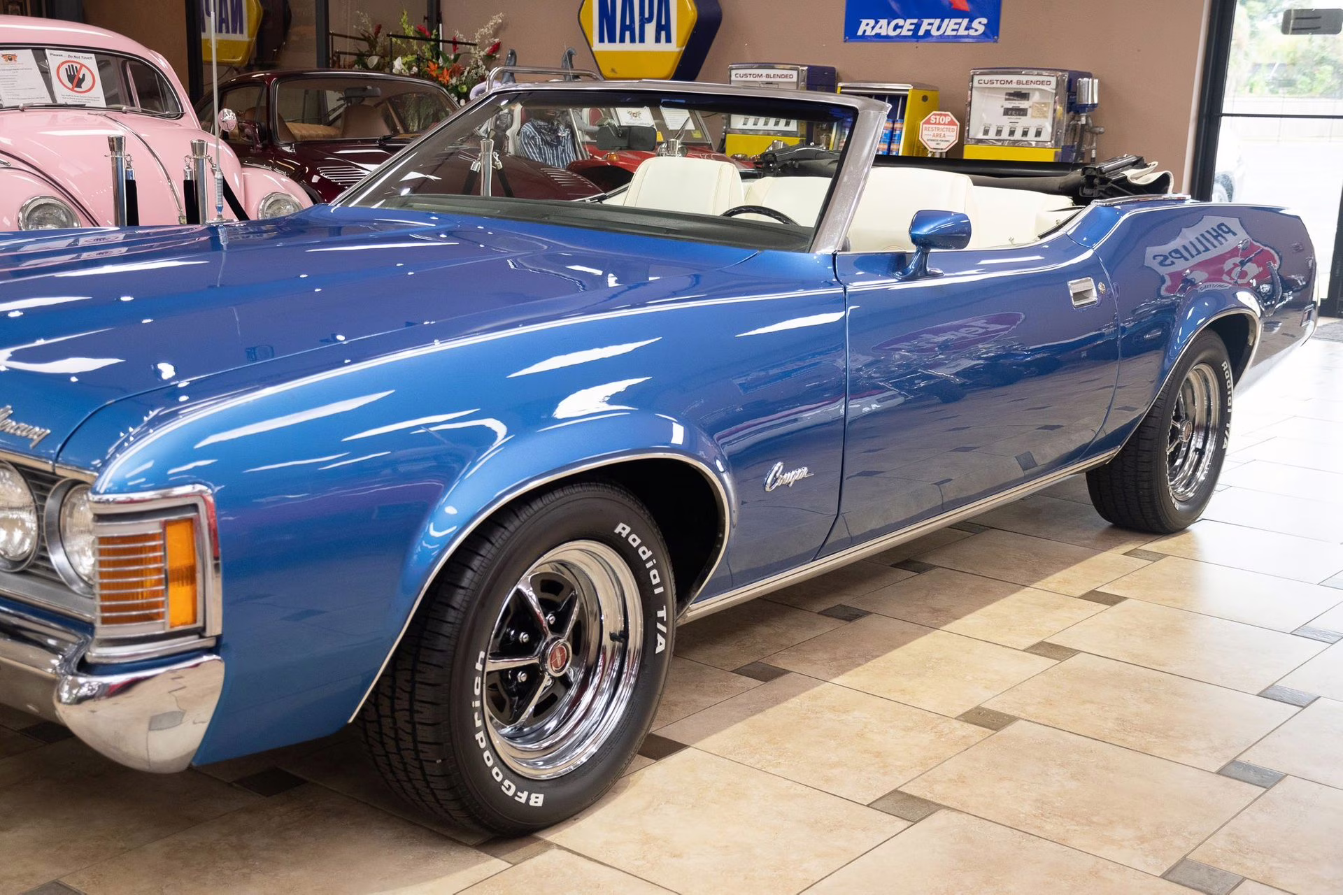 1971 Bright Blue Poly Mercury Cougar