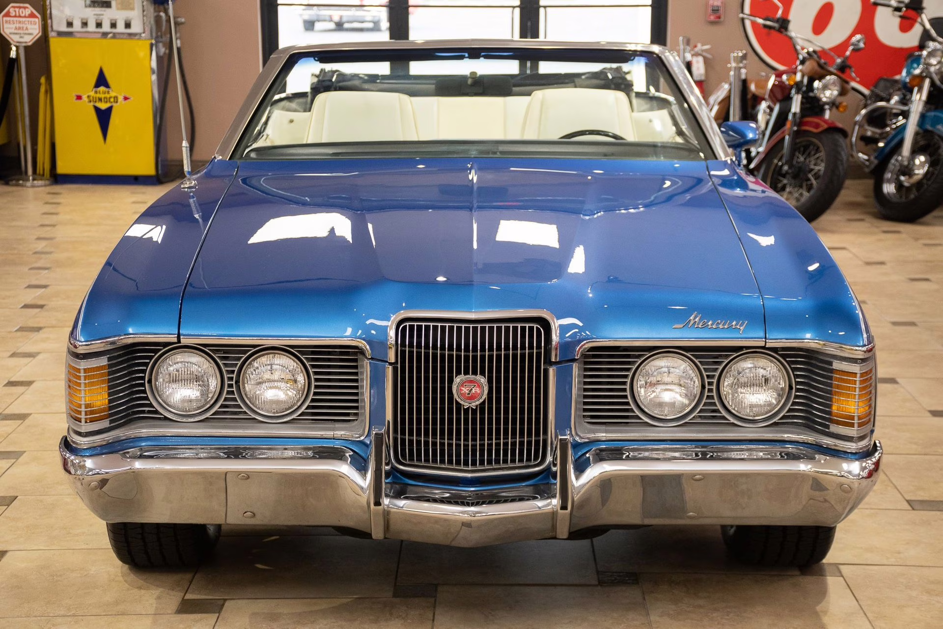 1971 Bright Blue Poly Mercury Cougar