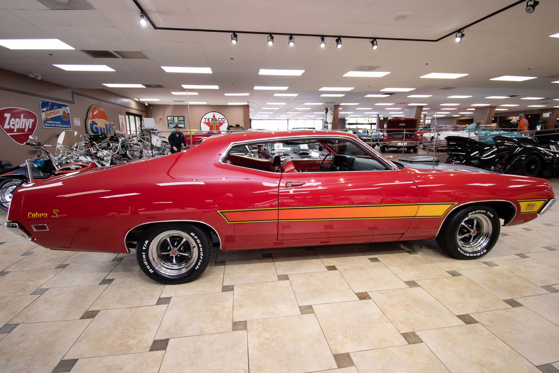 1971 Candyapple Red Ford Torino