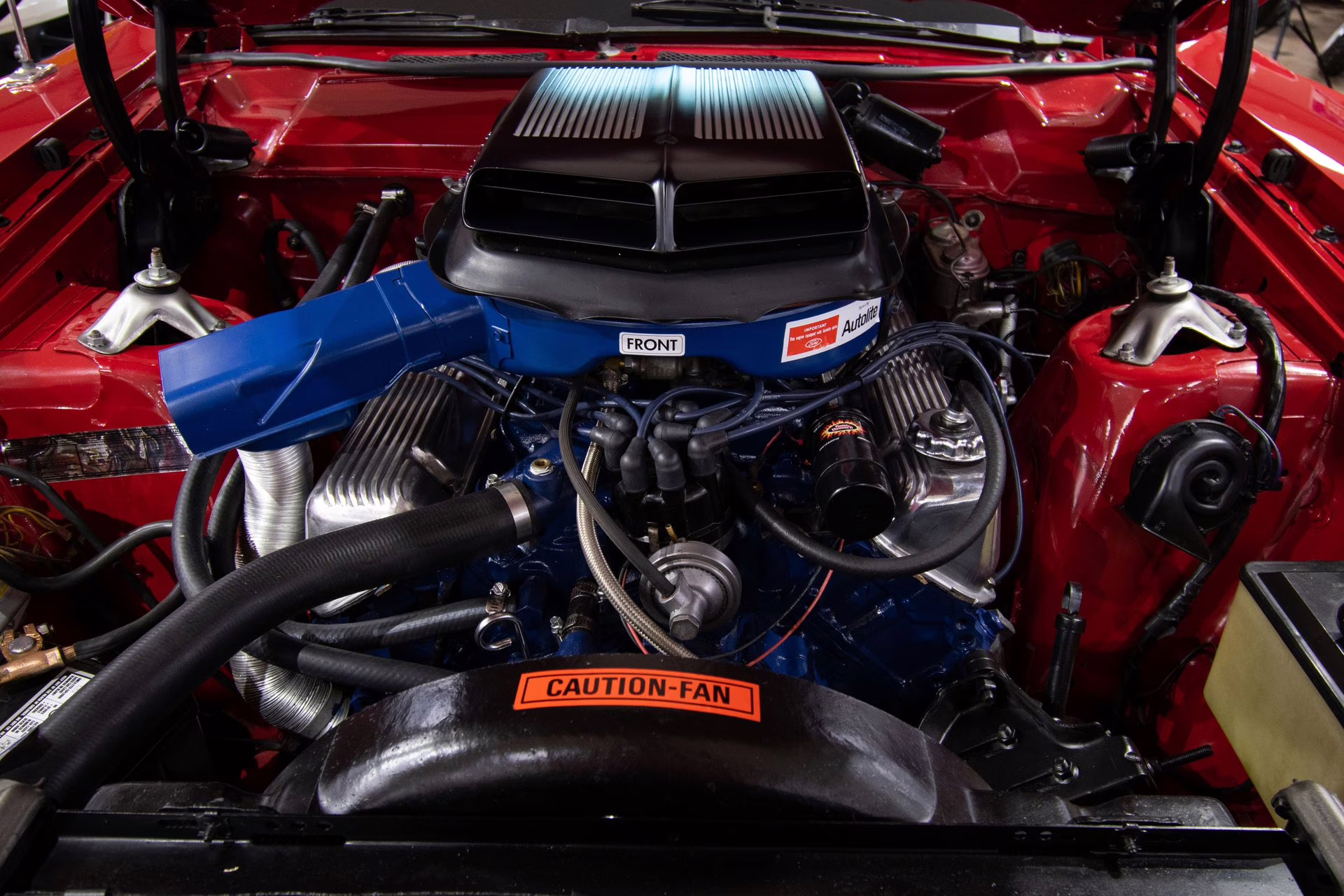 1971 Candyapple Red Ford Torino