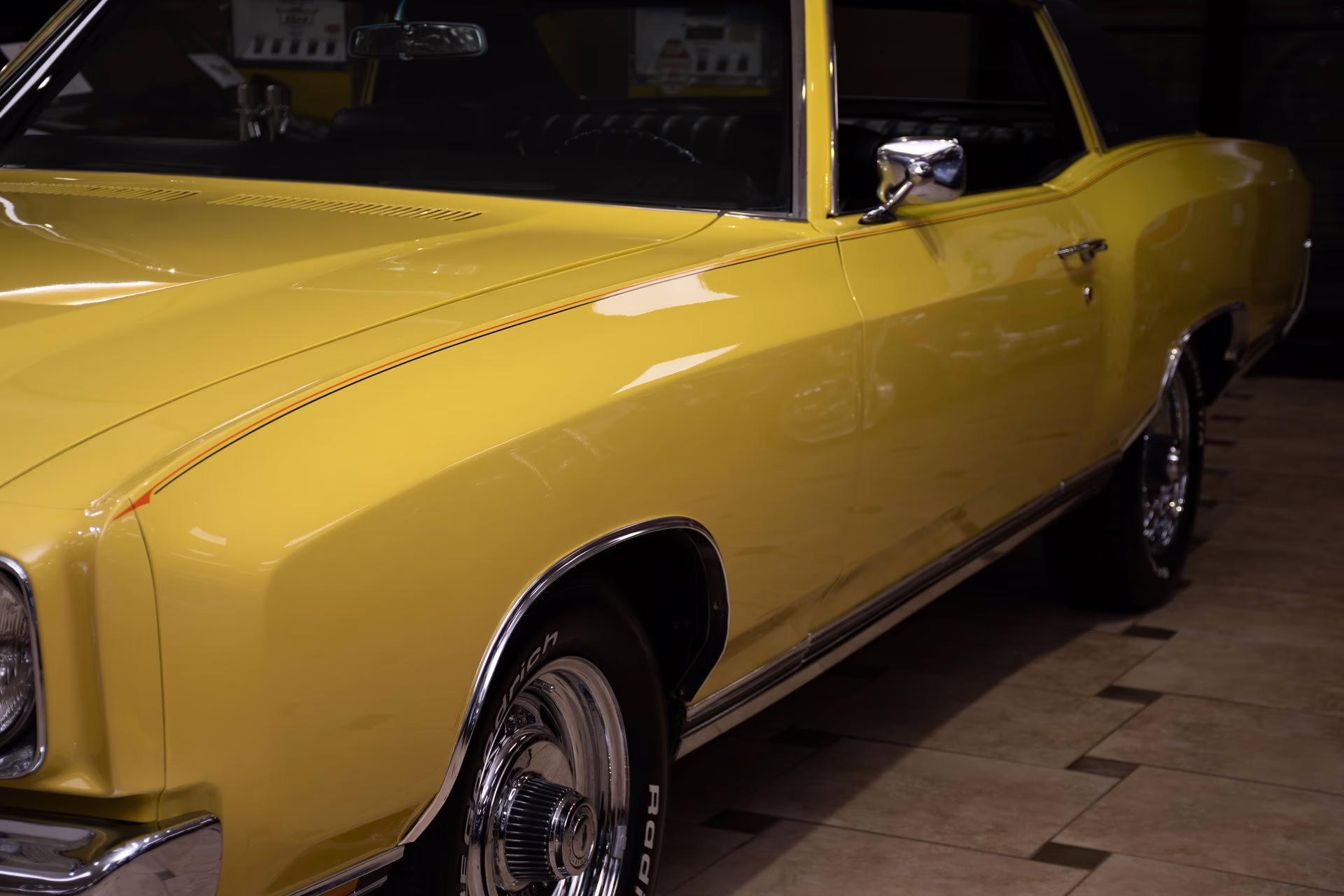 1972 Cream Yellow Chevrolet Monte Carlo
