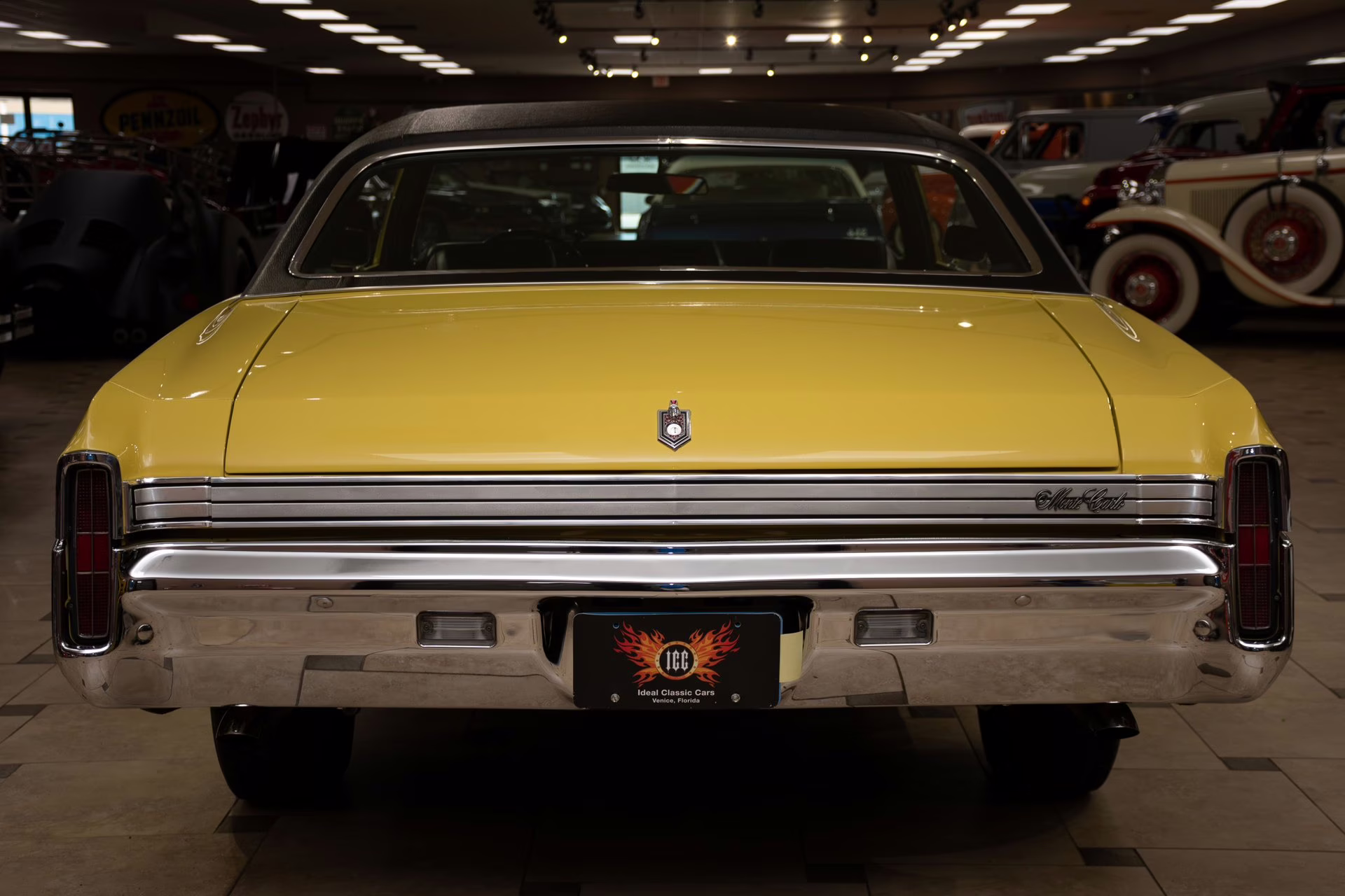 1972 Cream Yellow Chevrolet Monte Carlo