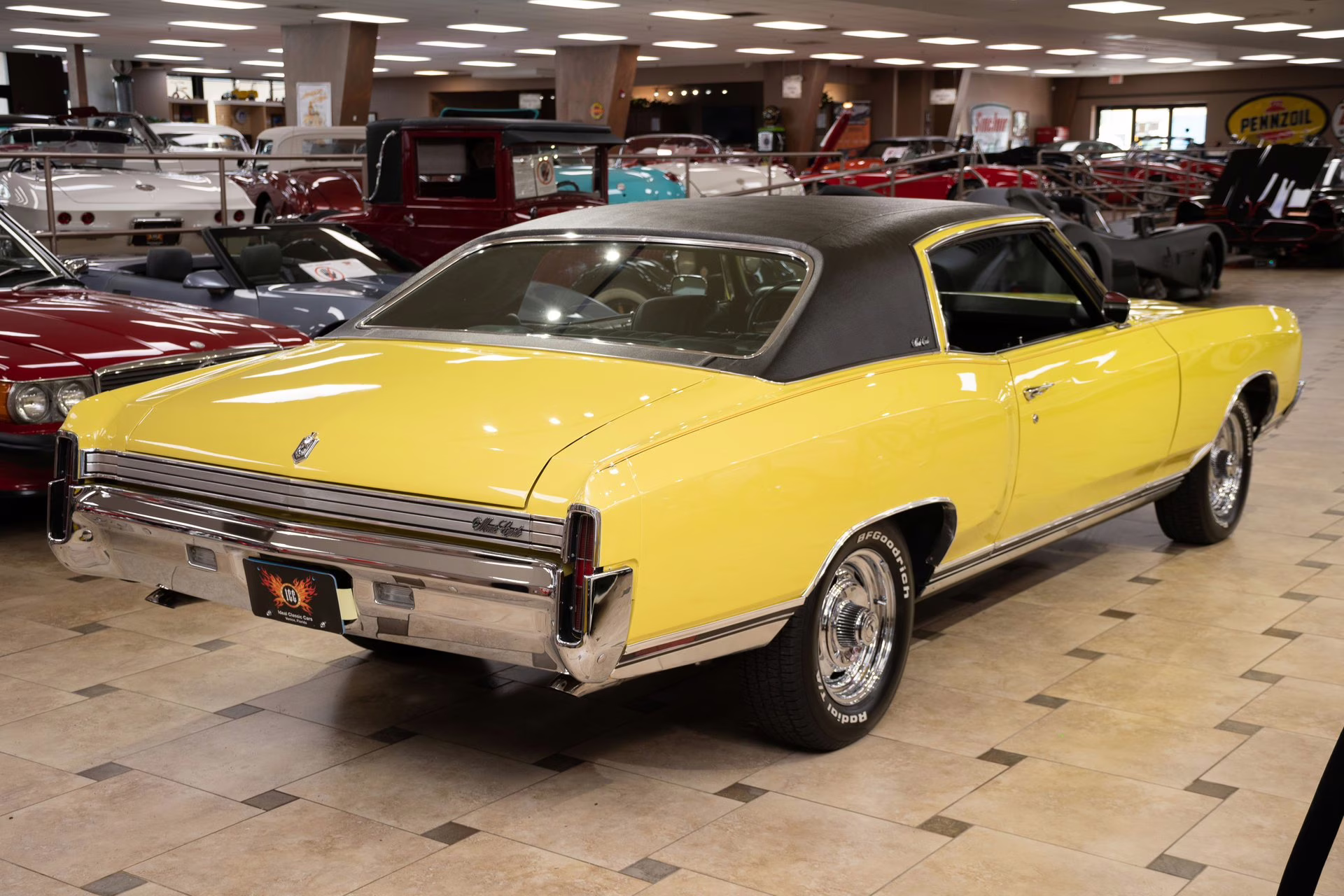 1972 Cream Yellow Chevrolet Monte Carlo