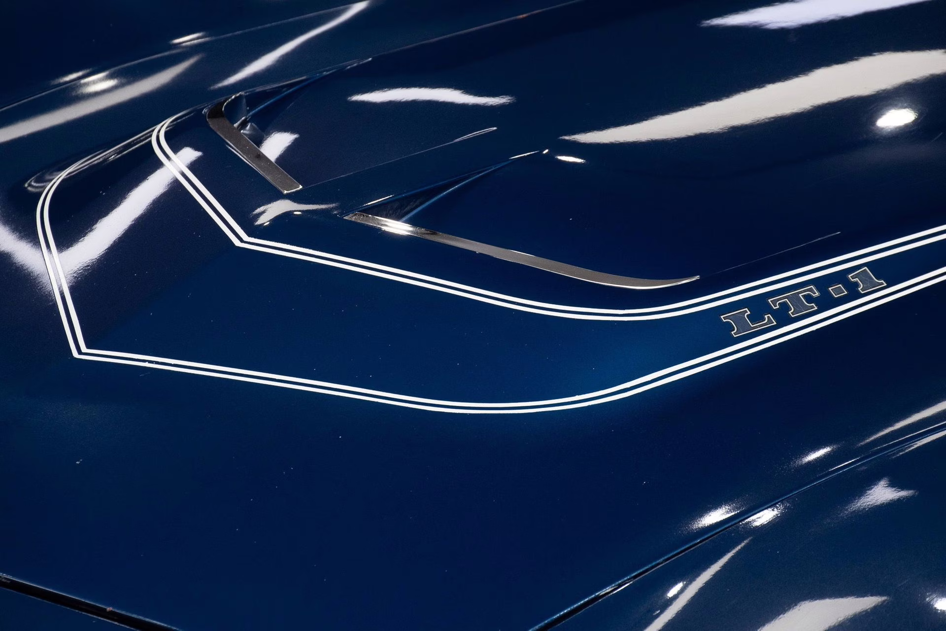 1972 Targa Blue Chevrolet Corvette