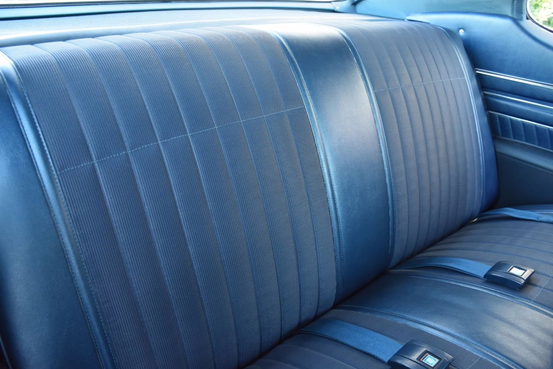 1970 Atoll Blue Pontiac GTO