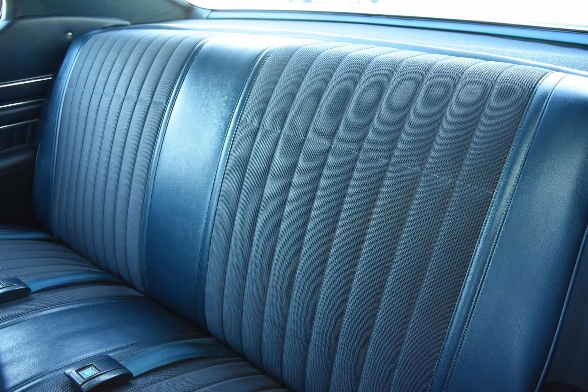 1970 Atoll Blue Pontiac GTO