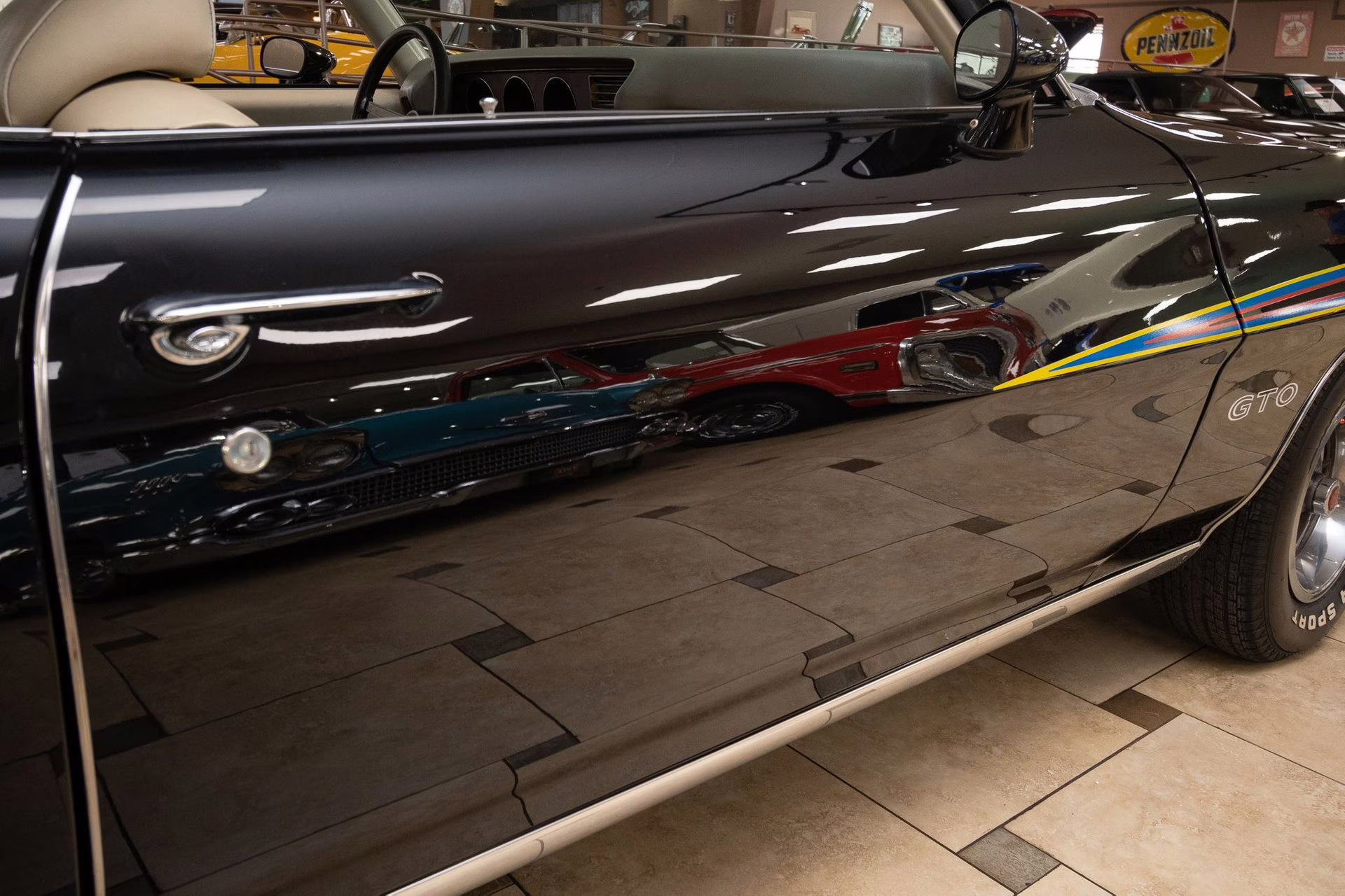 1971 Black Pontiac GTO