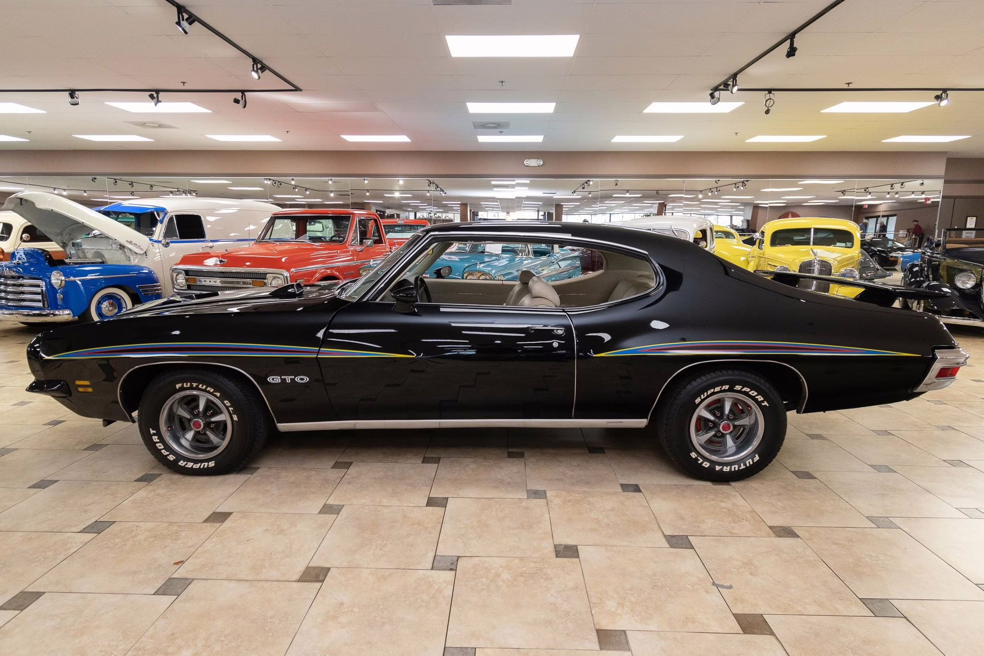 1971 Black Pontiac GTO